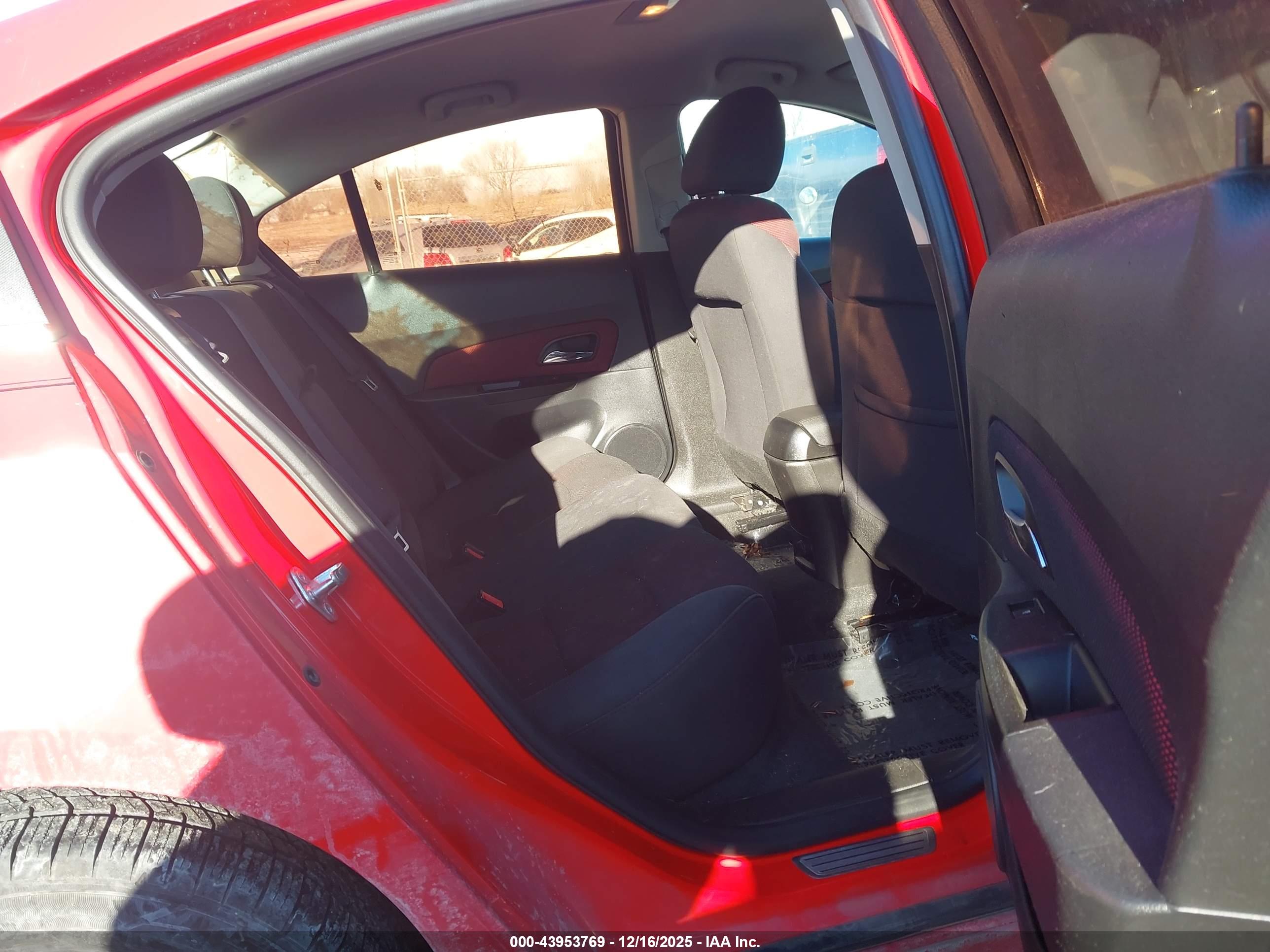CHEVROLET CRUZE image 8