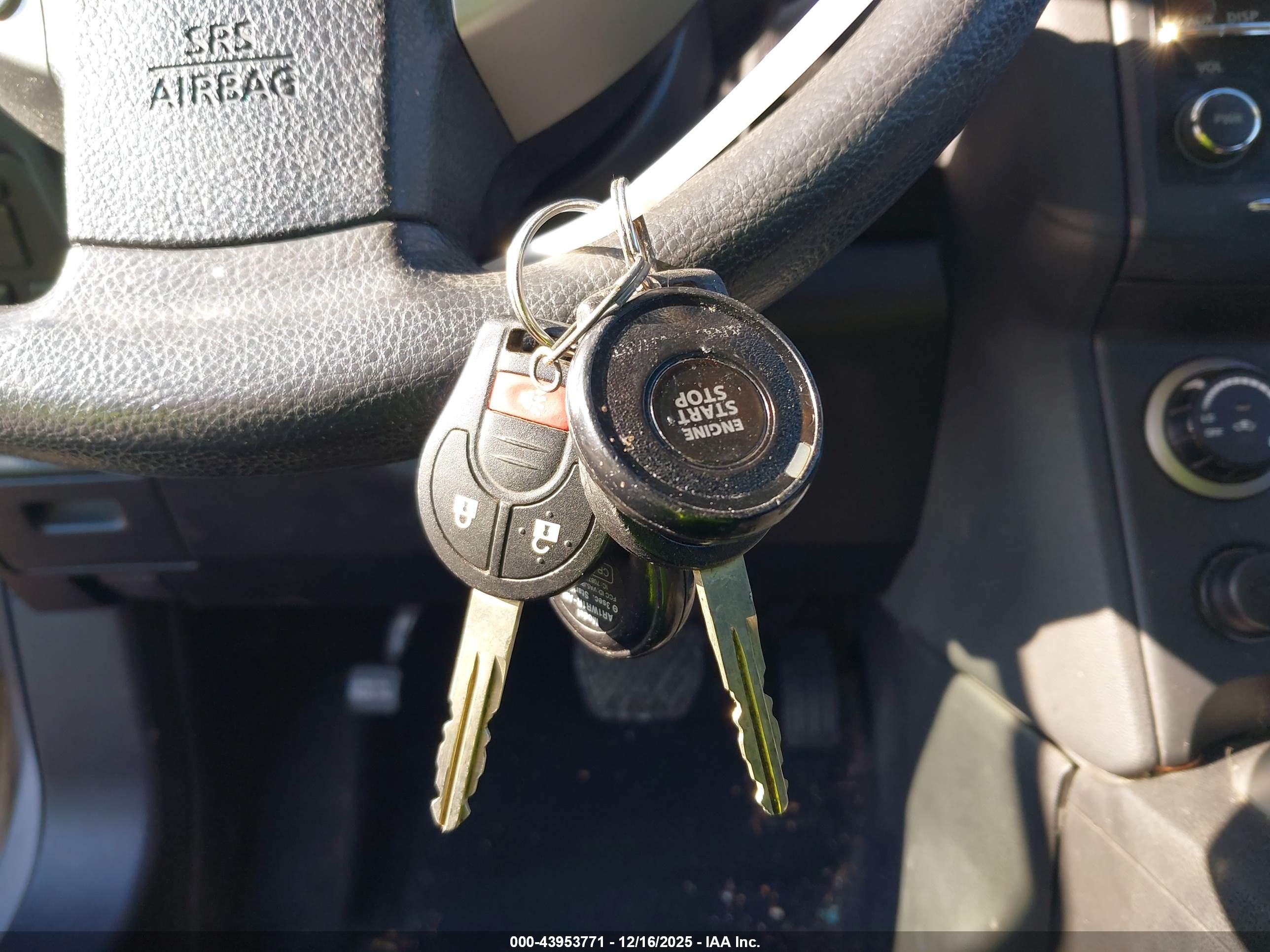 NISSAN ROGUE image 11