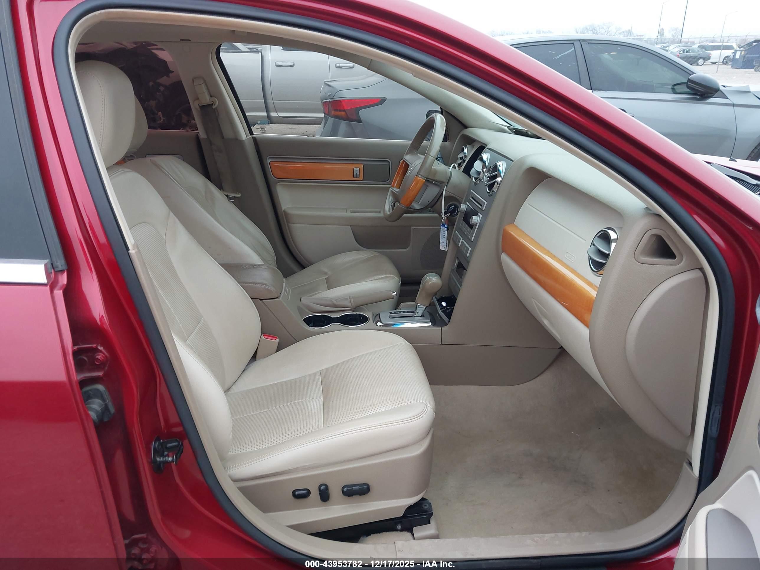 LINCOLN MKZ image 5