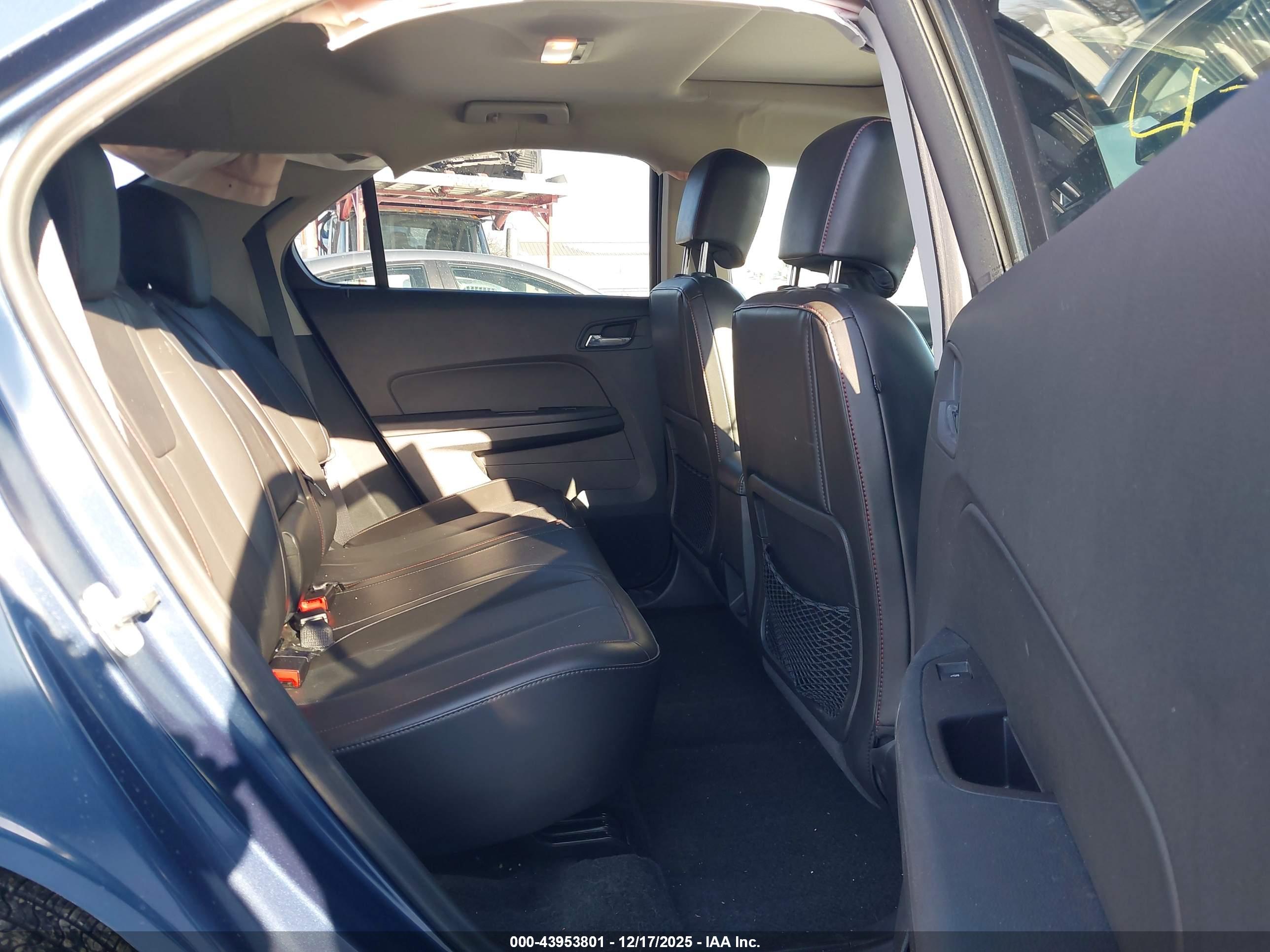 CHEVROLET EQUINOX image 8