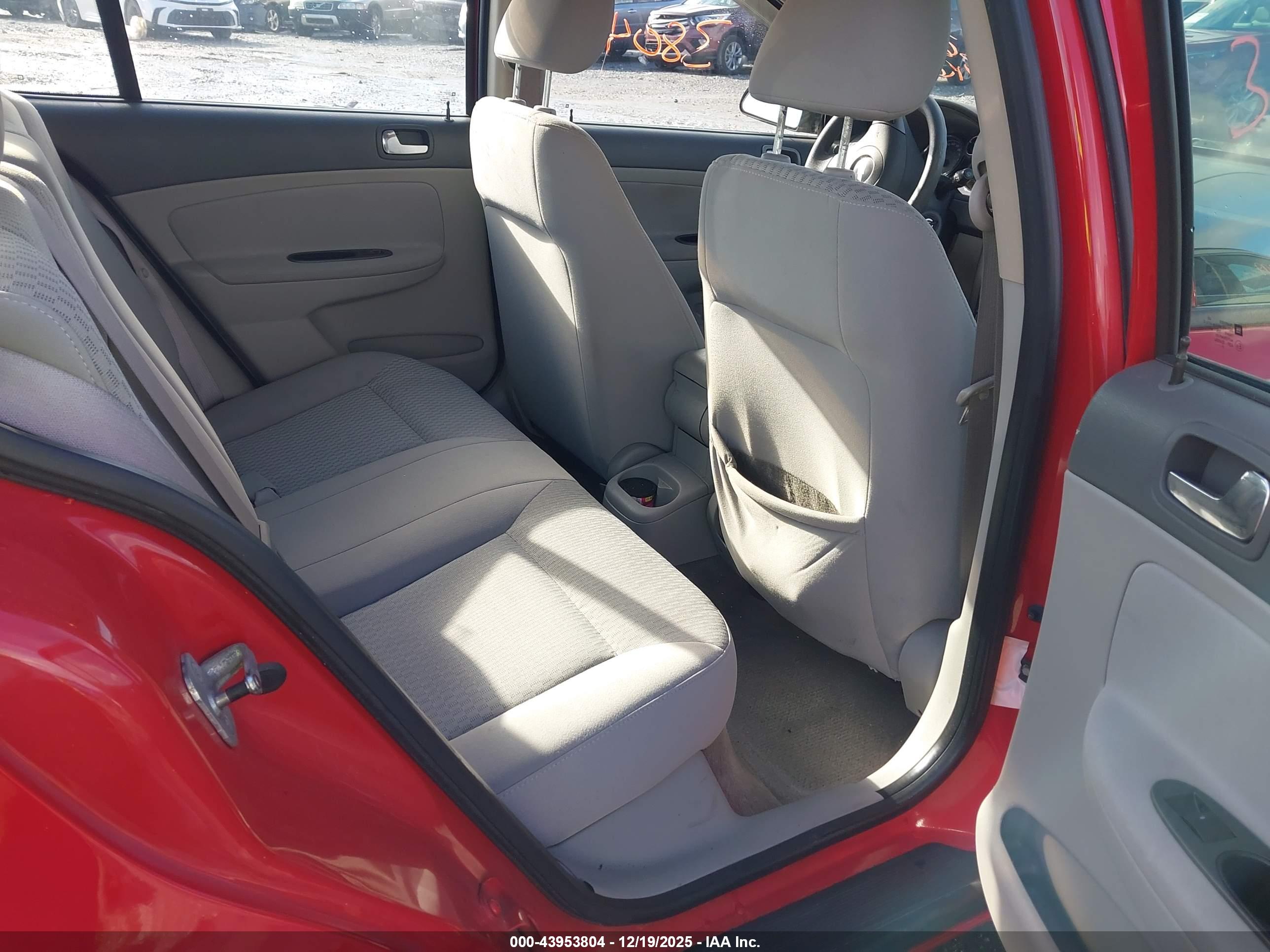 CHEVROLET COBALT image 8