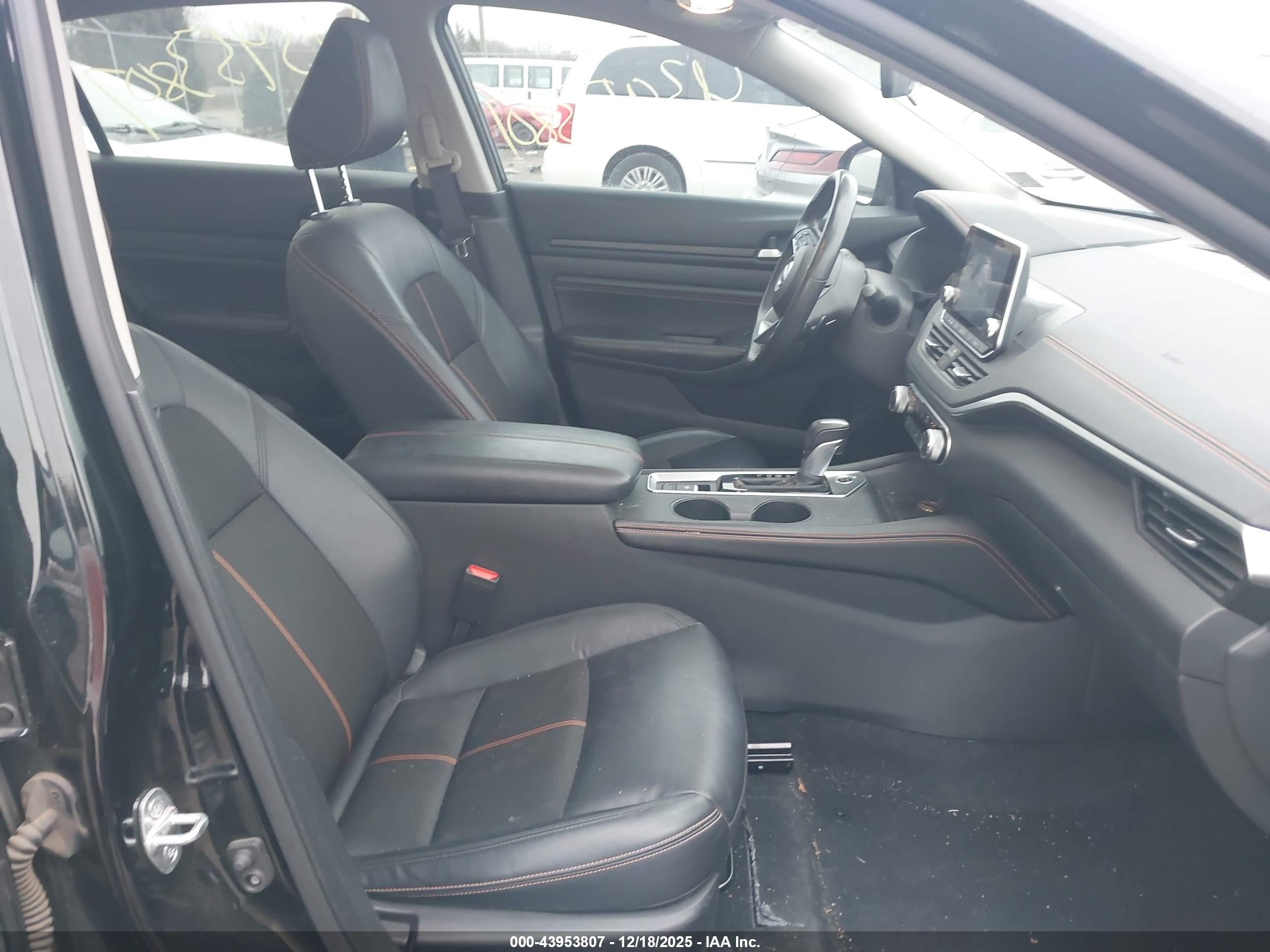 NISSAN ALTIMA image 5