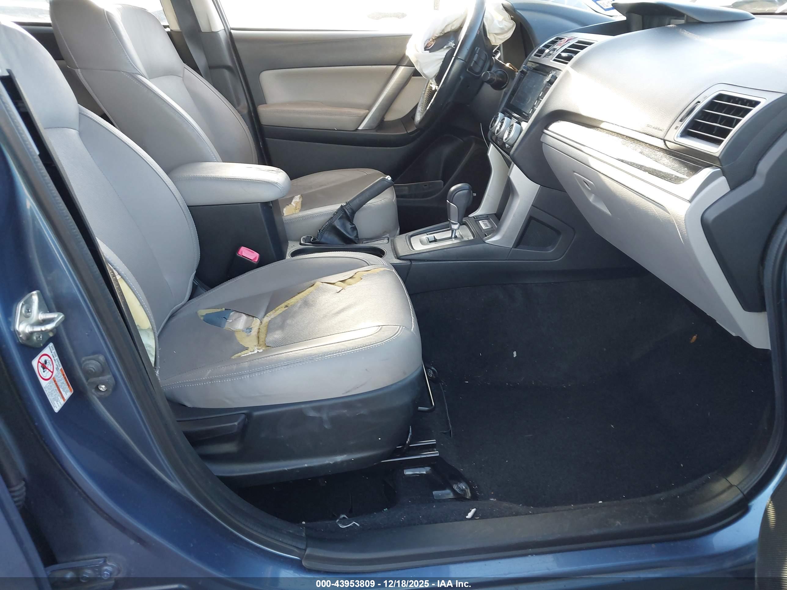 SUBARU FORESTER image 5