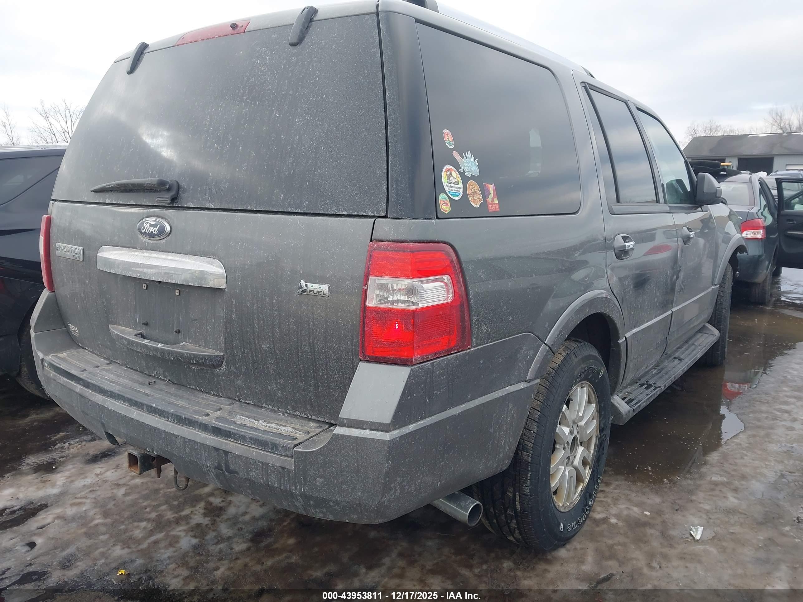 FORD EXPEDITION image 4