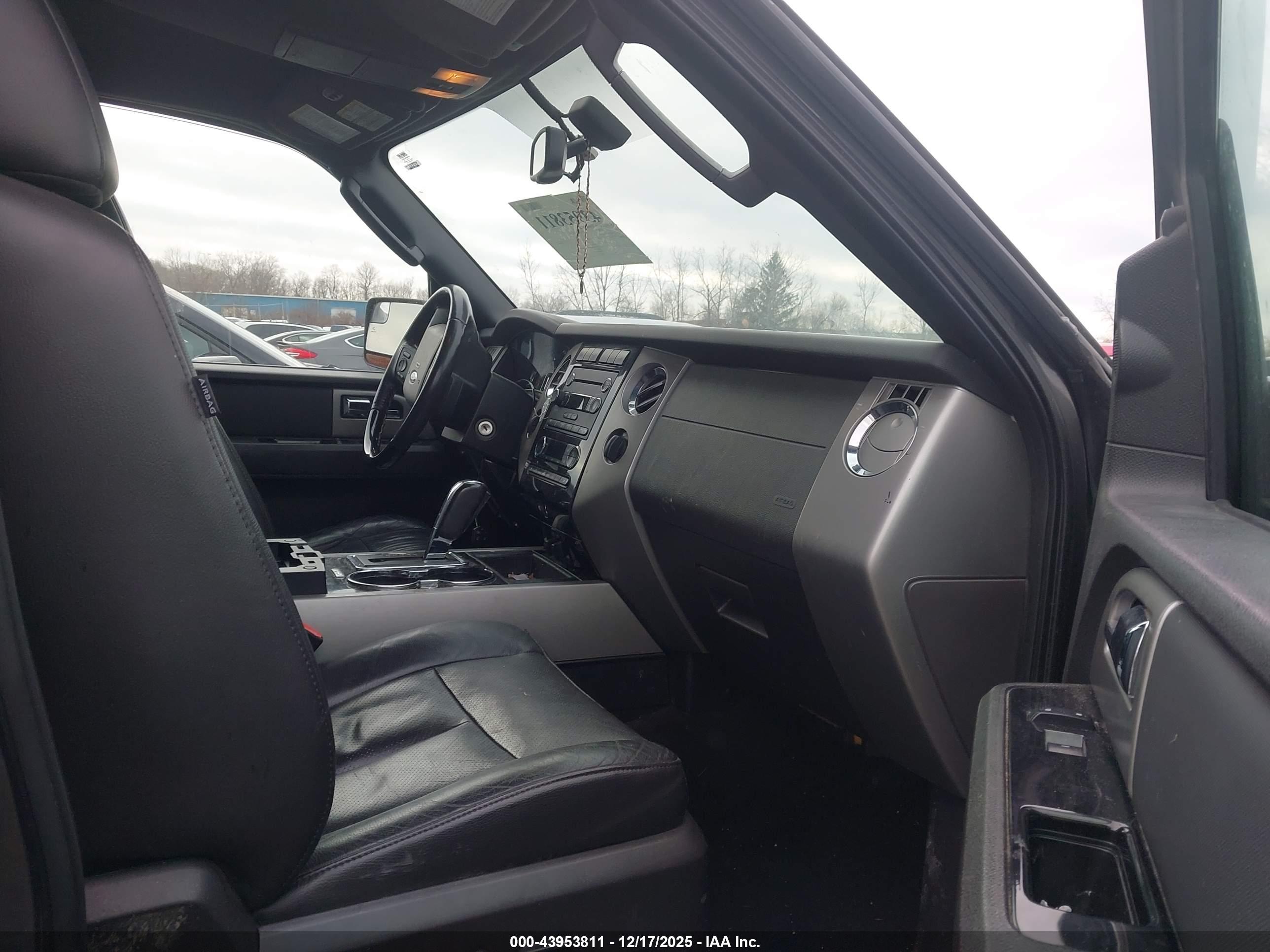 FORD EXPEDITION image 5