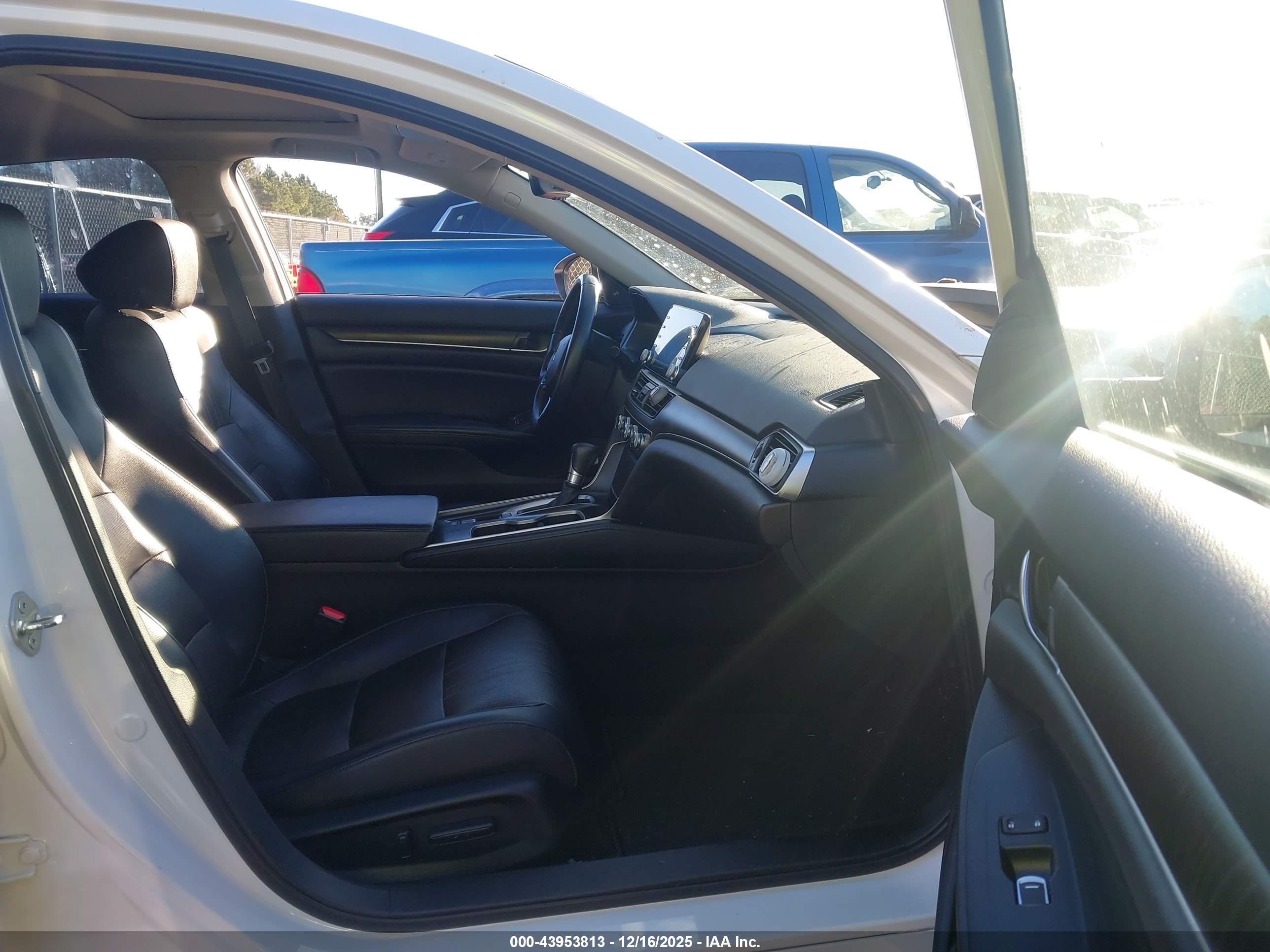 HONDA ACCORD image 5
