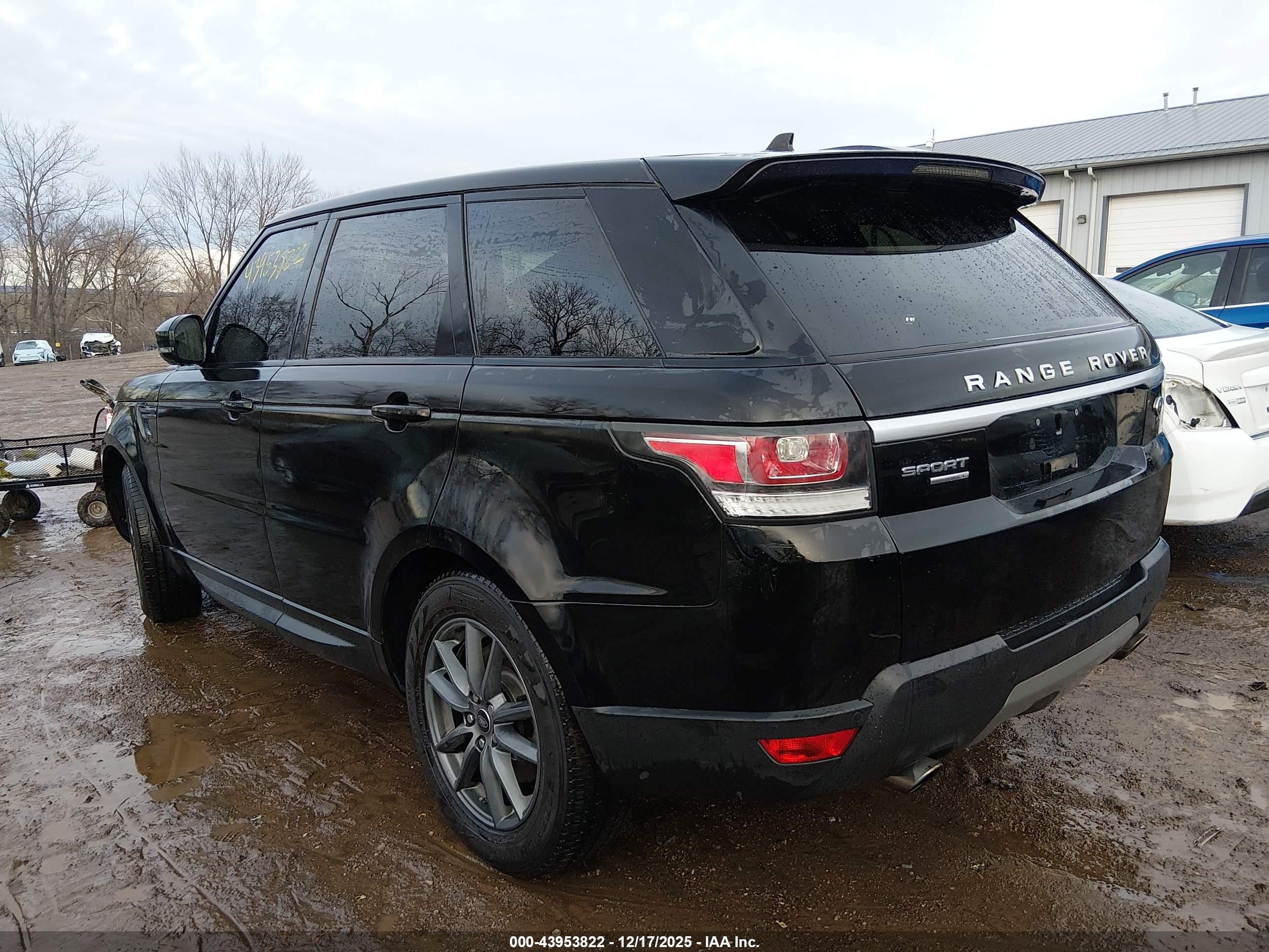 LAND ROVER image 3