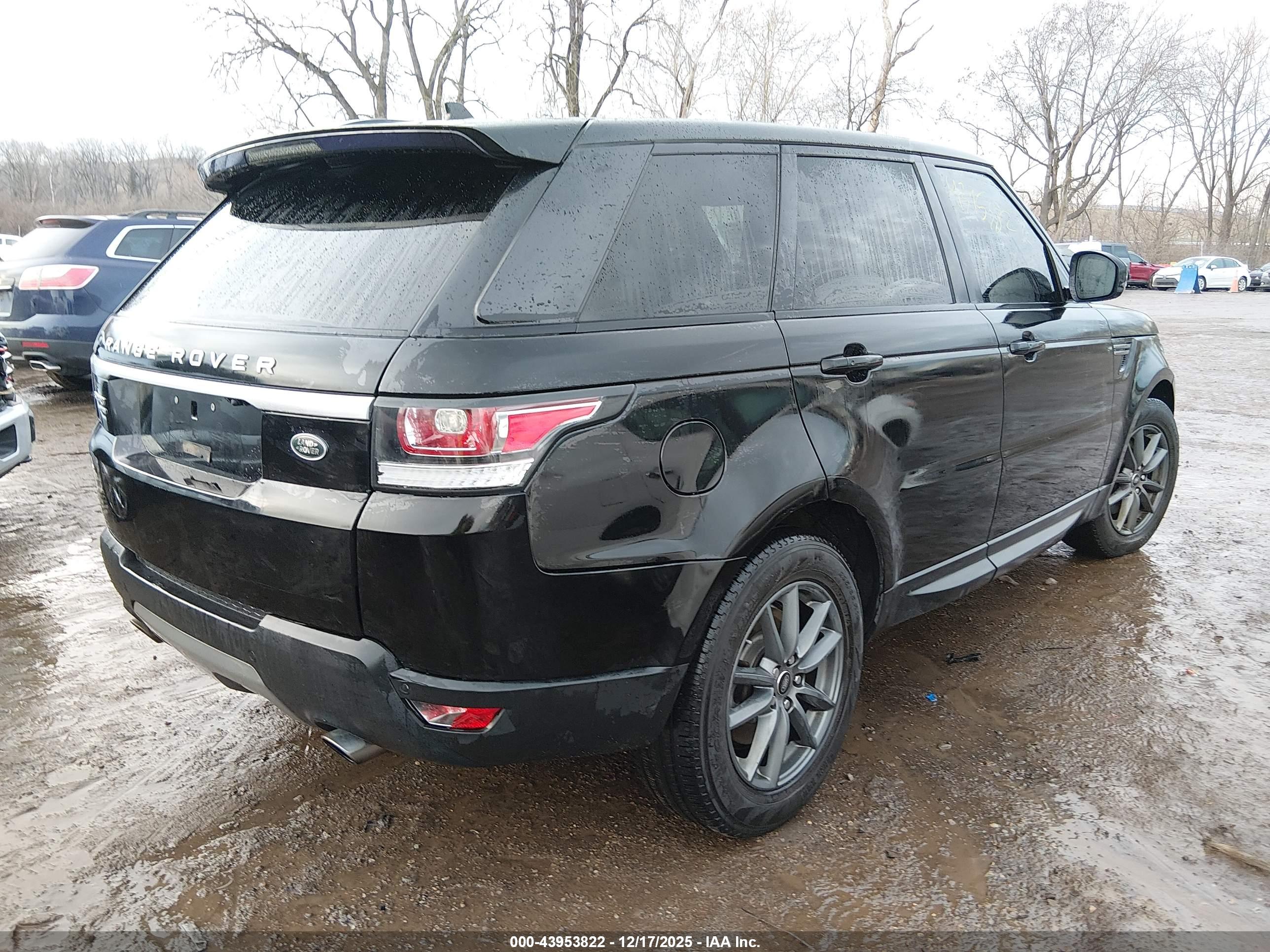 LAND ROVER image 4