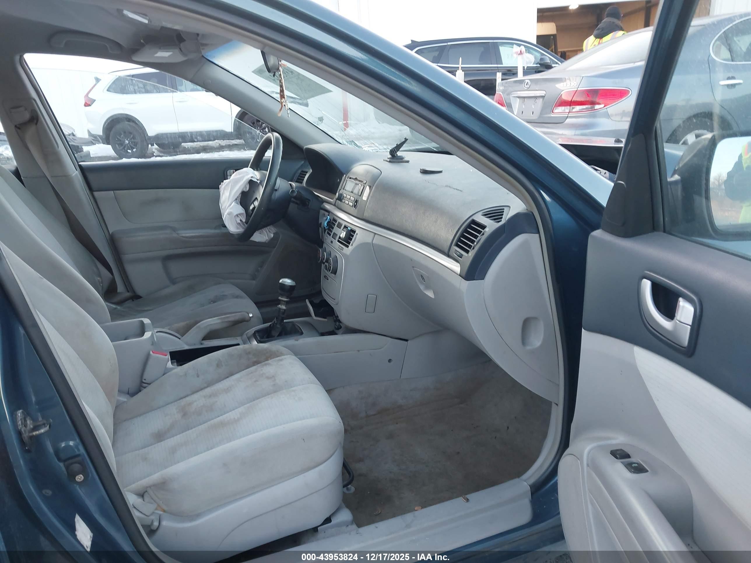 HYUNDAI SONATA image 5