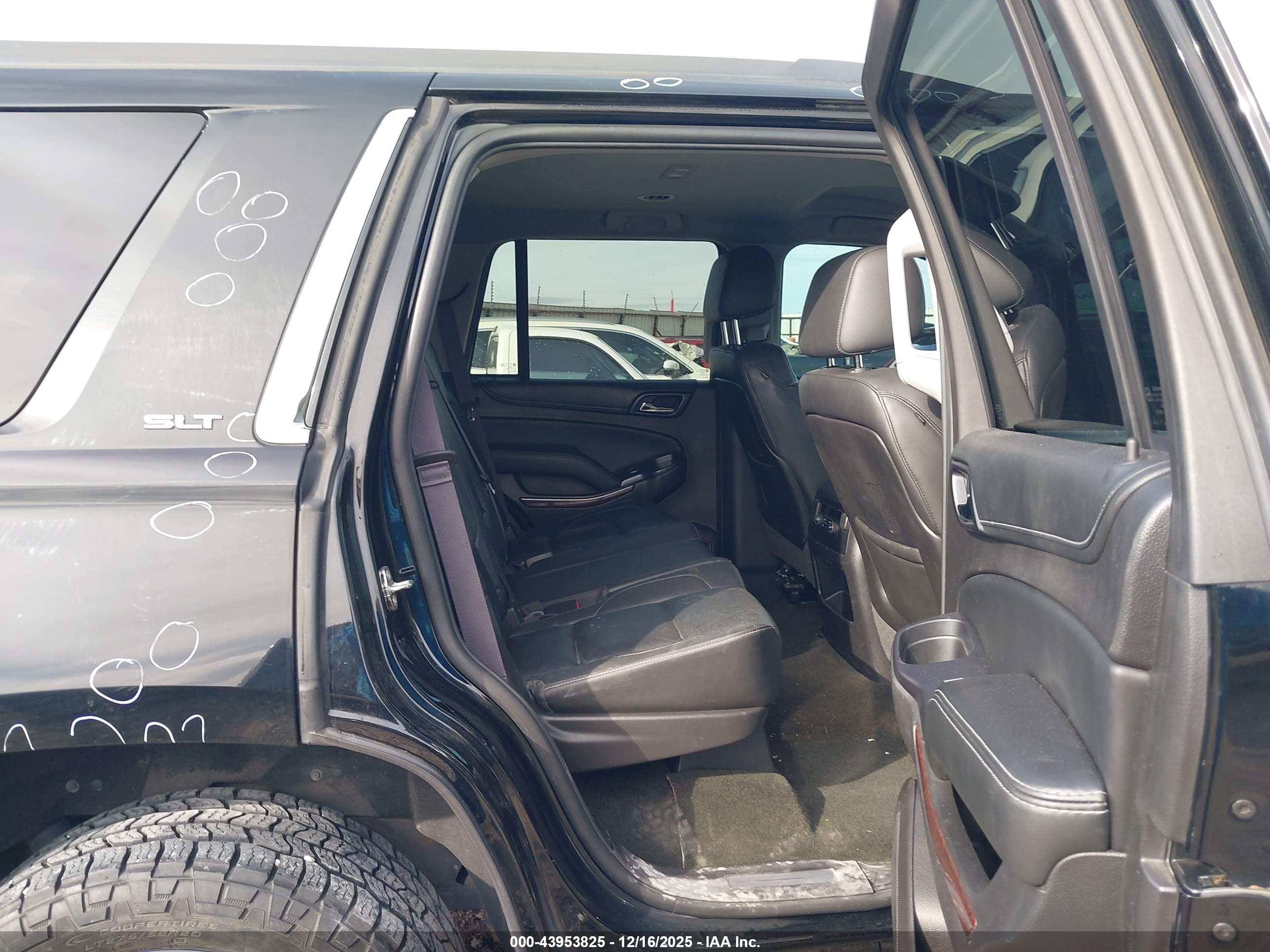 GMC YUKON image 8
