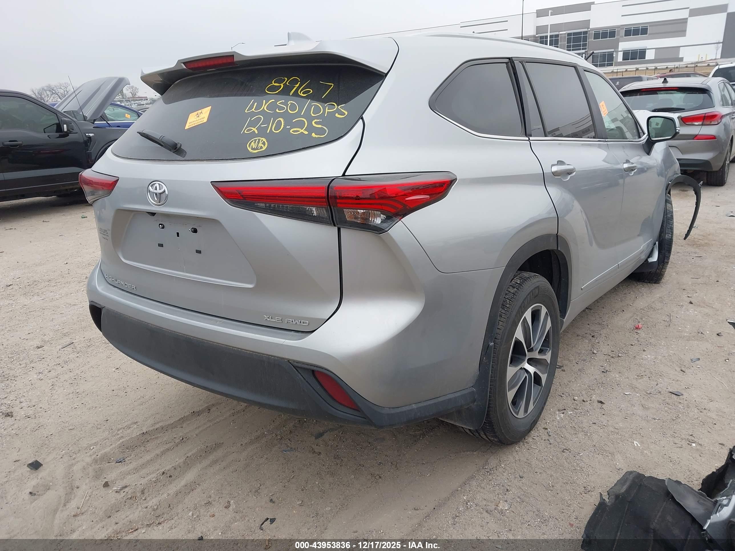 TOYOTA HIGHLANDER image 4
