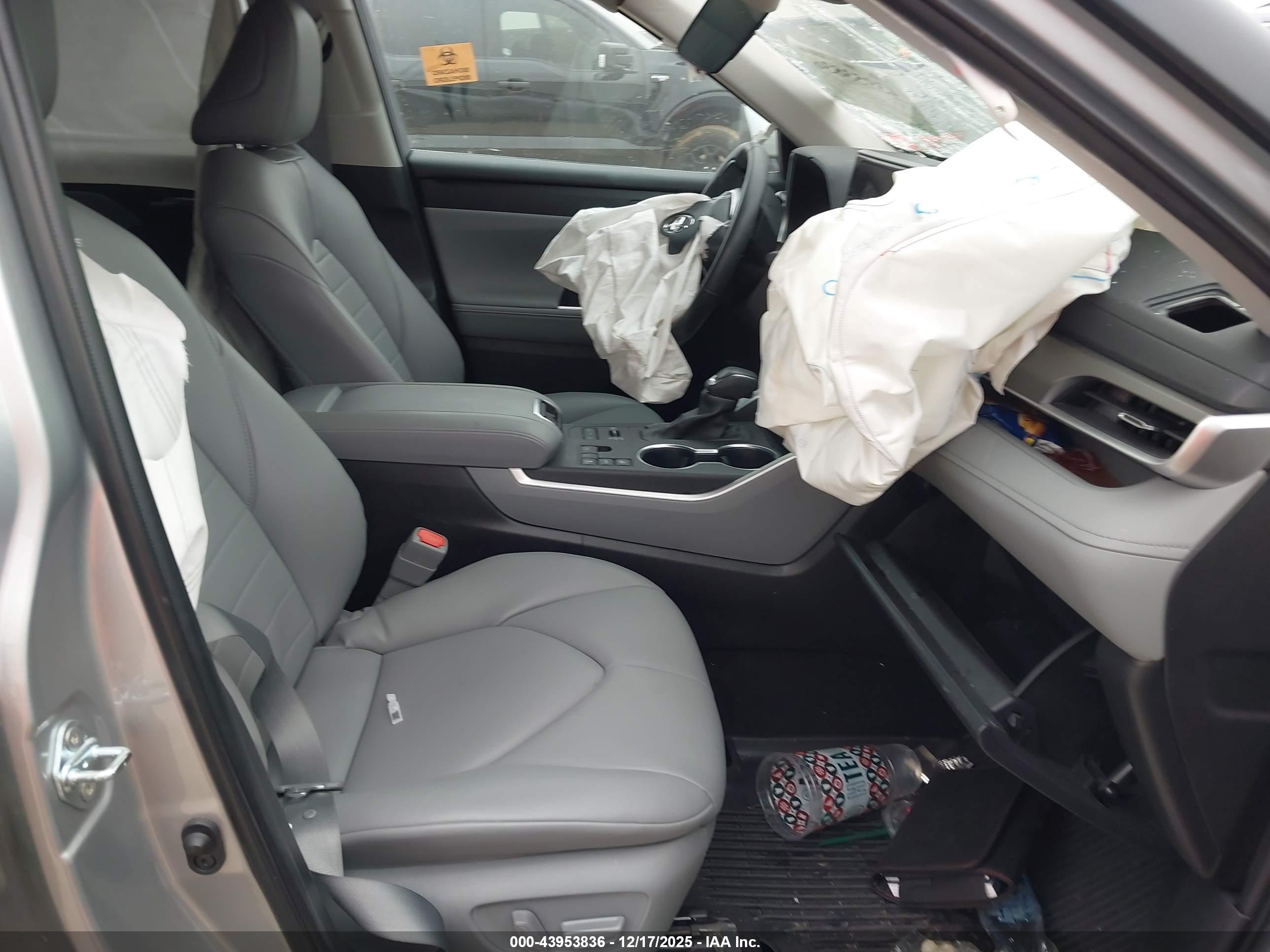 TOYOTA HIGHLANDER image 5
