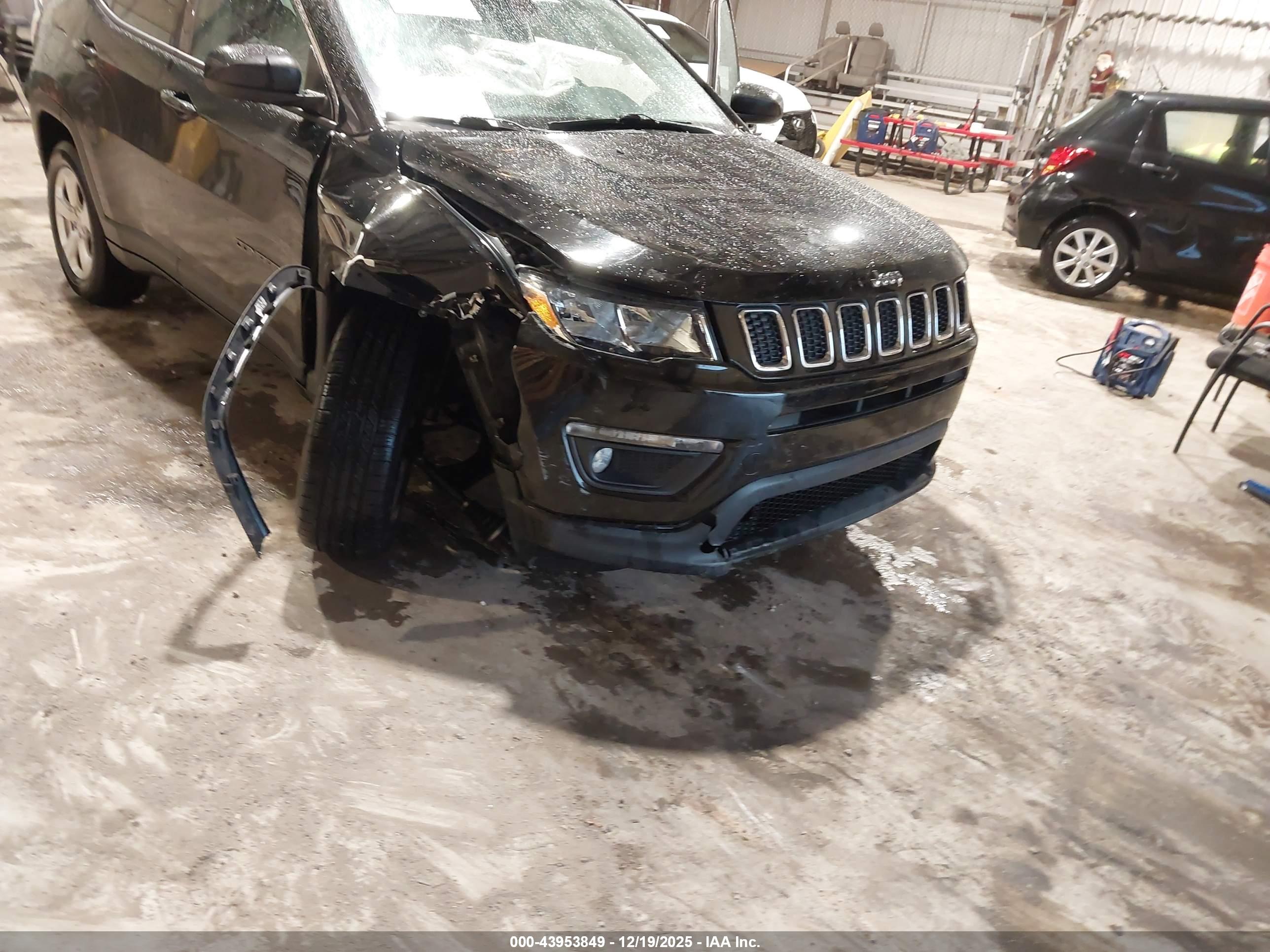 JEEP COMPASS image 6