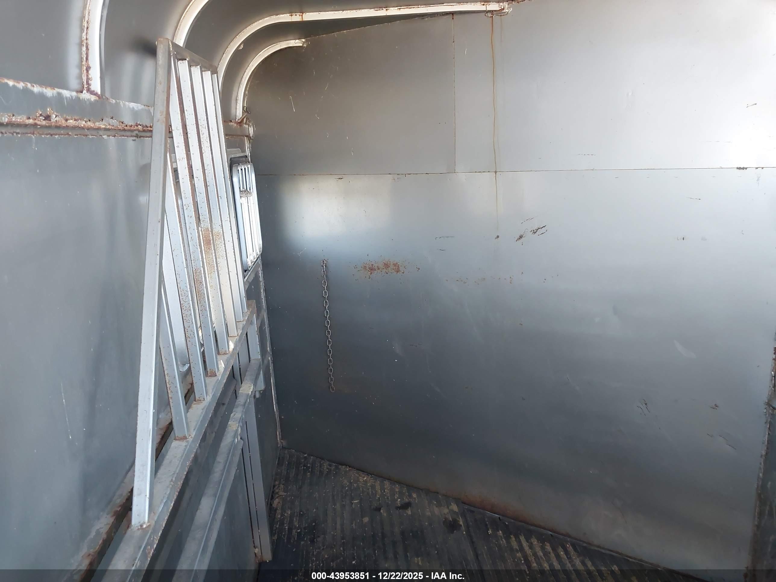 CALICO BUMPER image 8