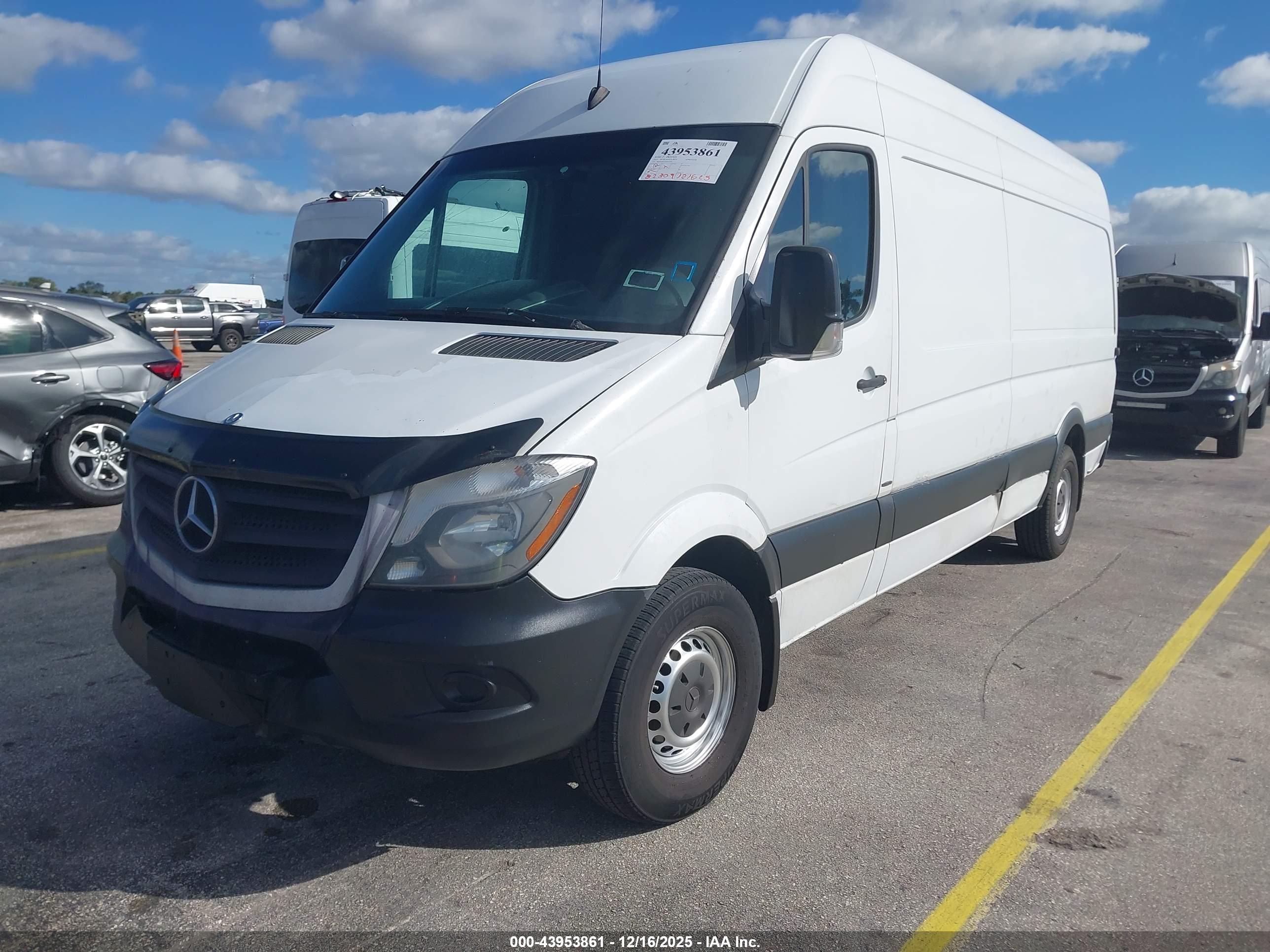 MERCEDES-BENZ SPRINTER image 2