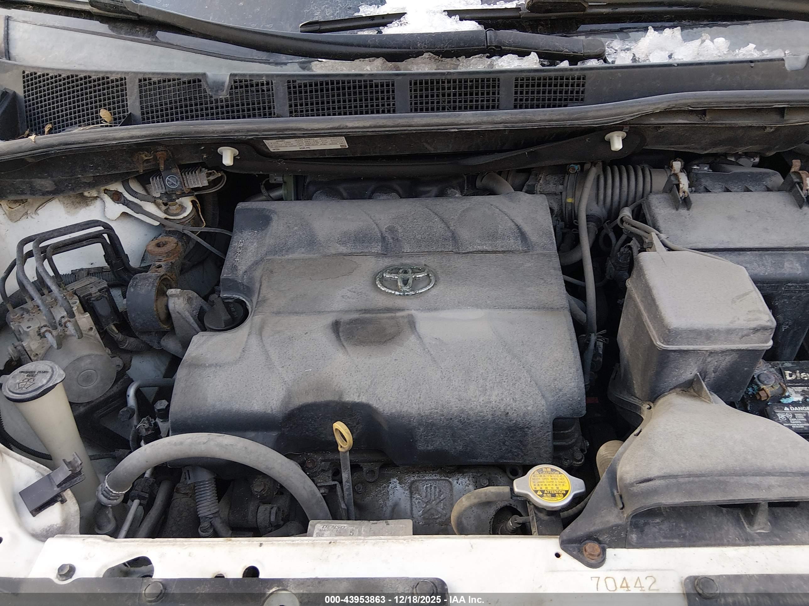 TOYOTA SIENNA image 10