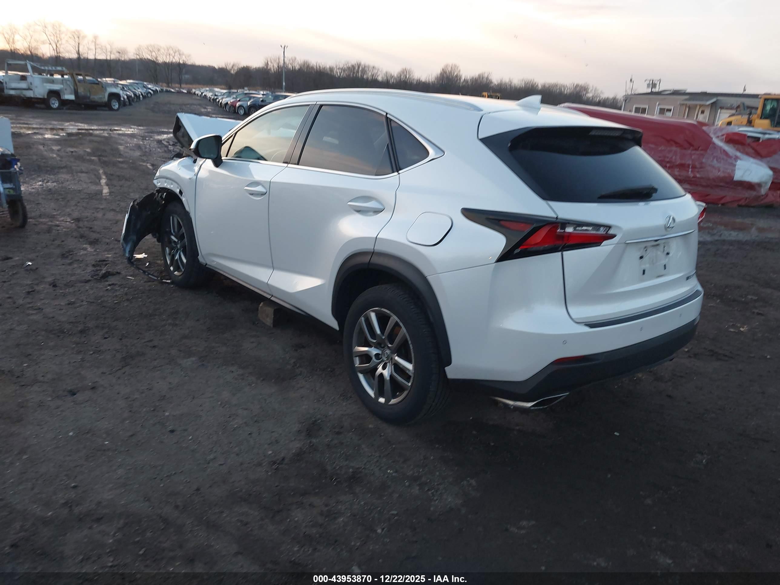 LEXUS NX image 3