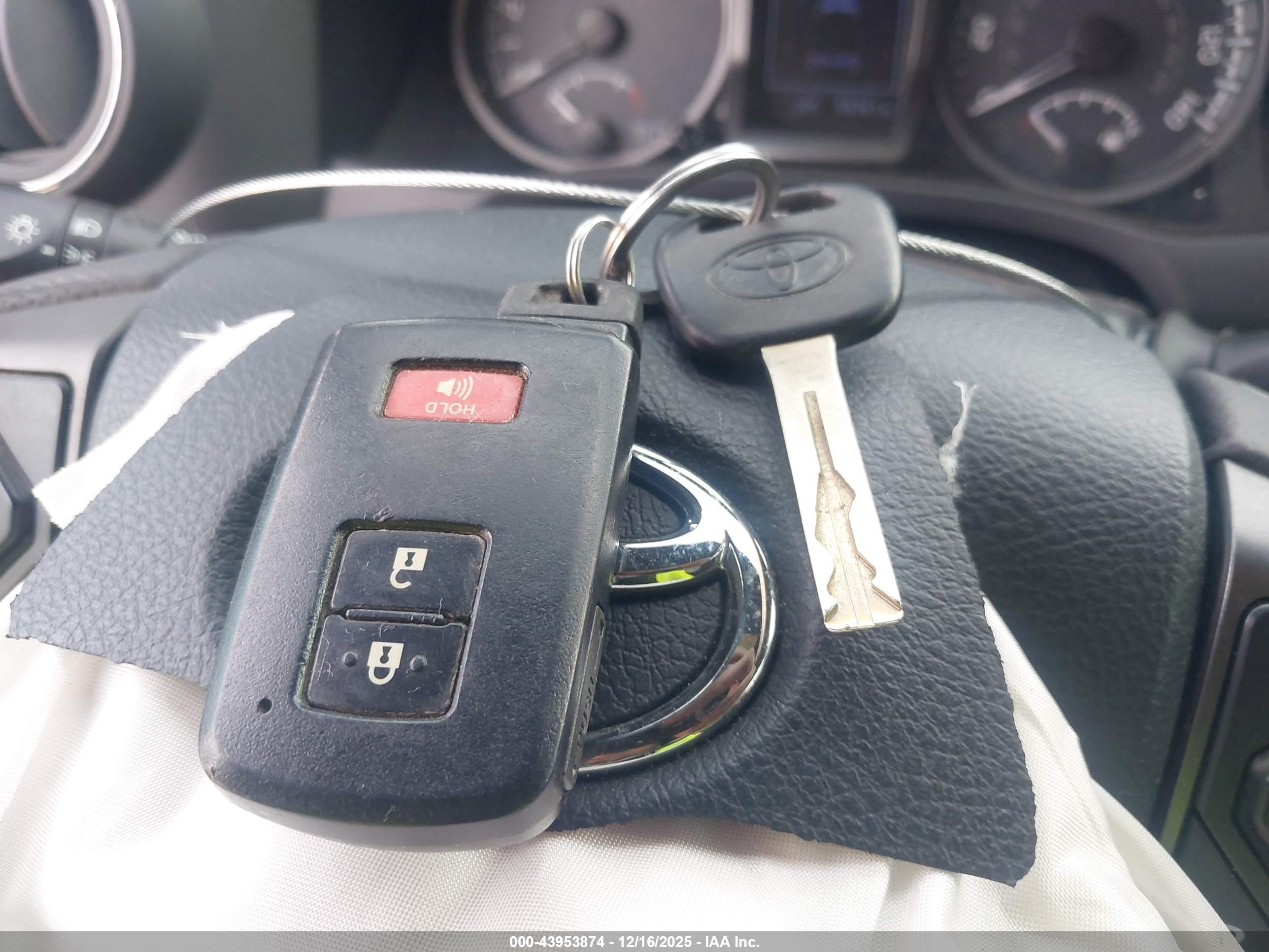 TOYOTA TACOMA image 11
