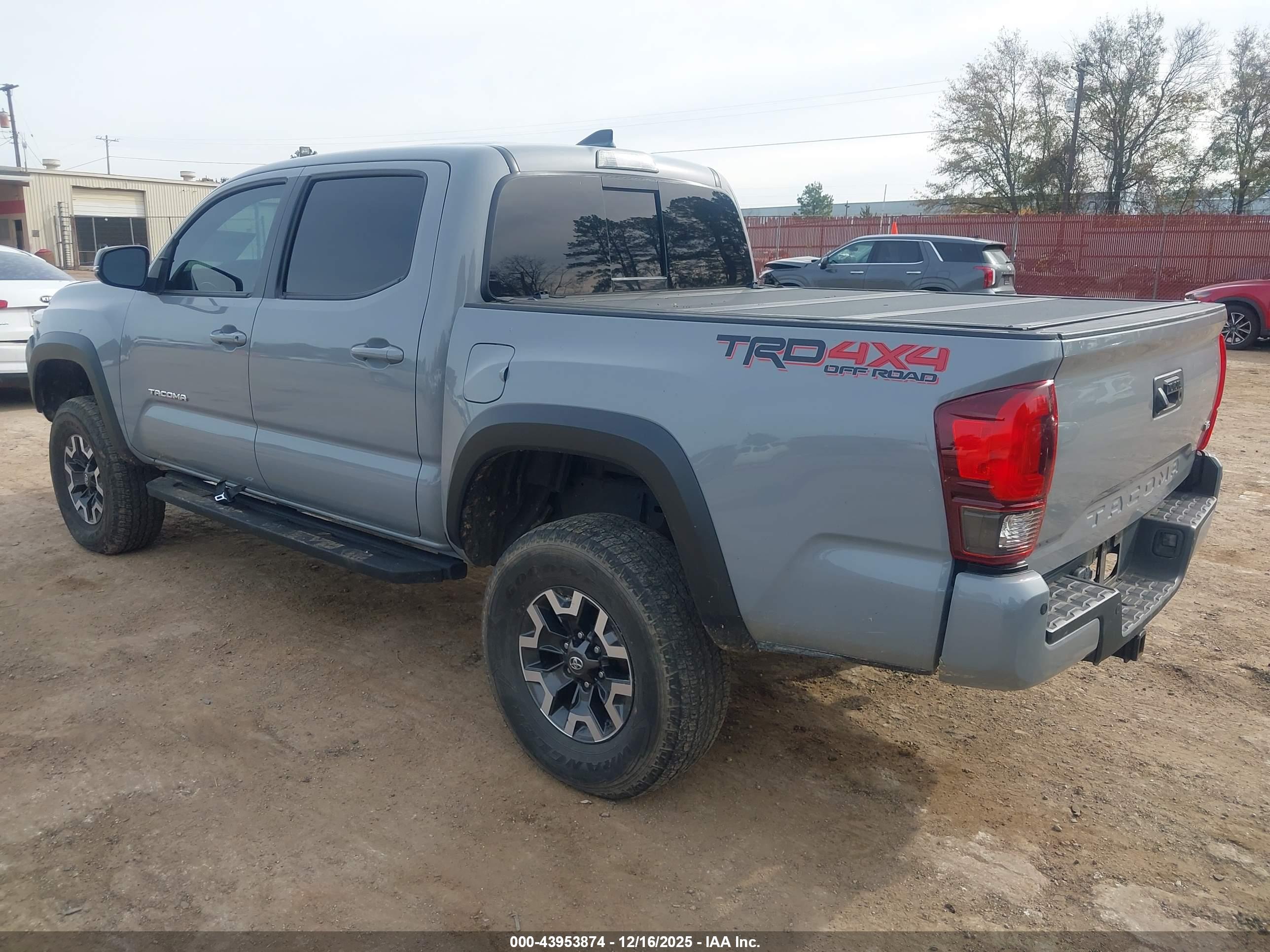 TOYOTA TACOMA image 3