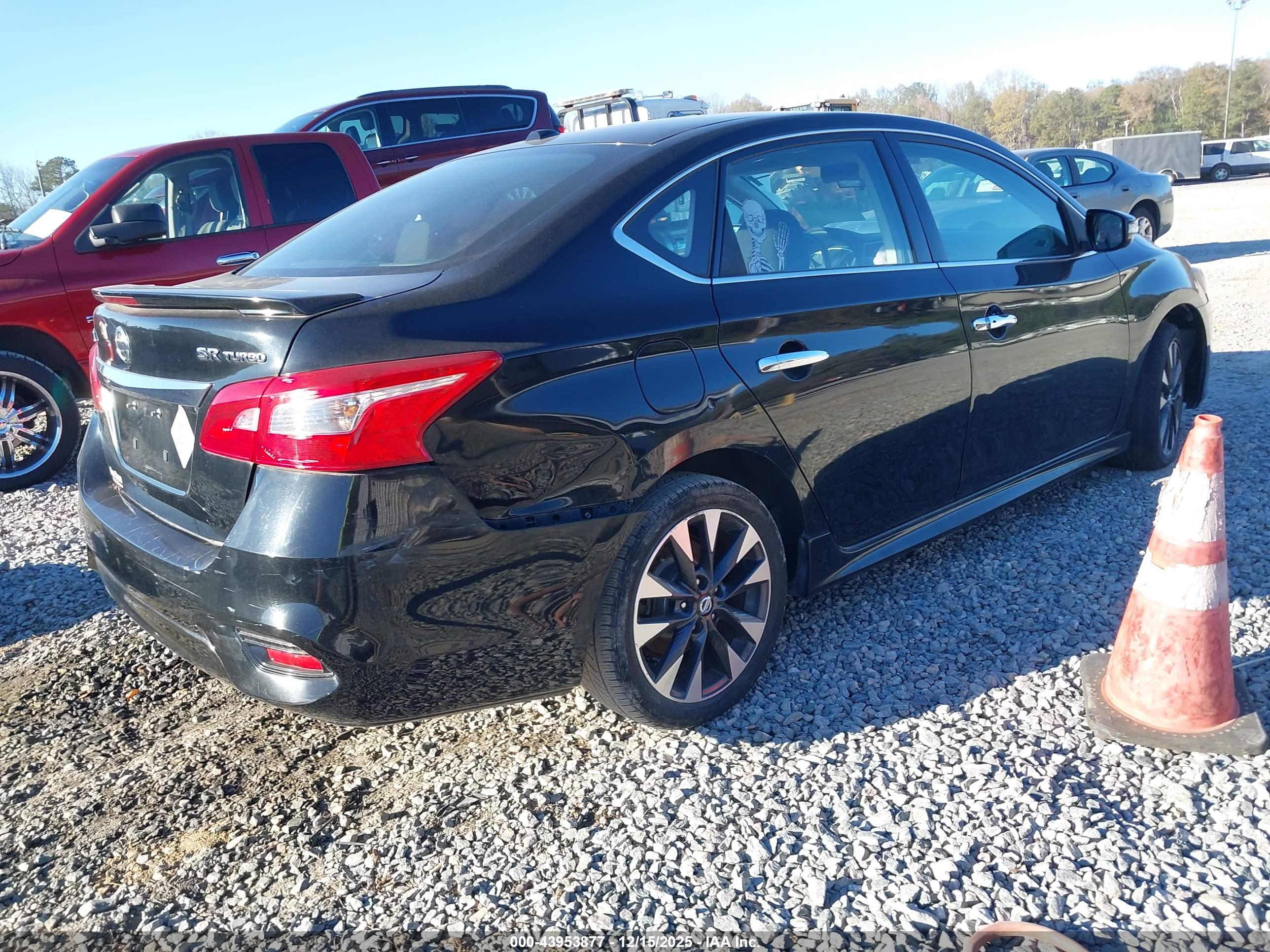 NISSAN SENTRA image 4