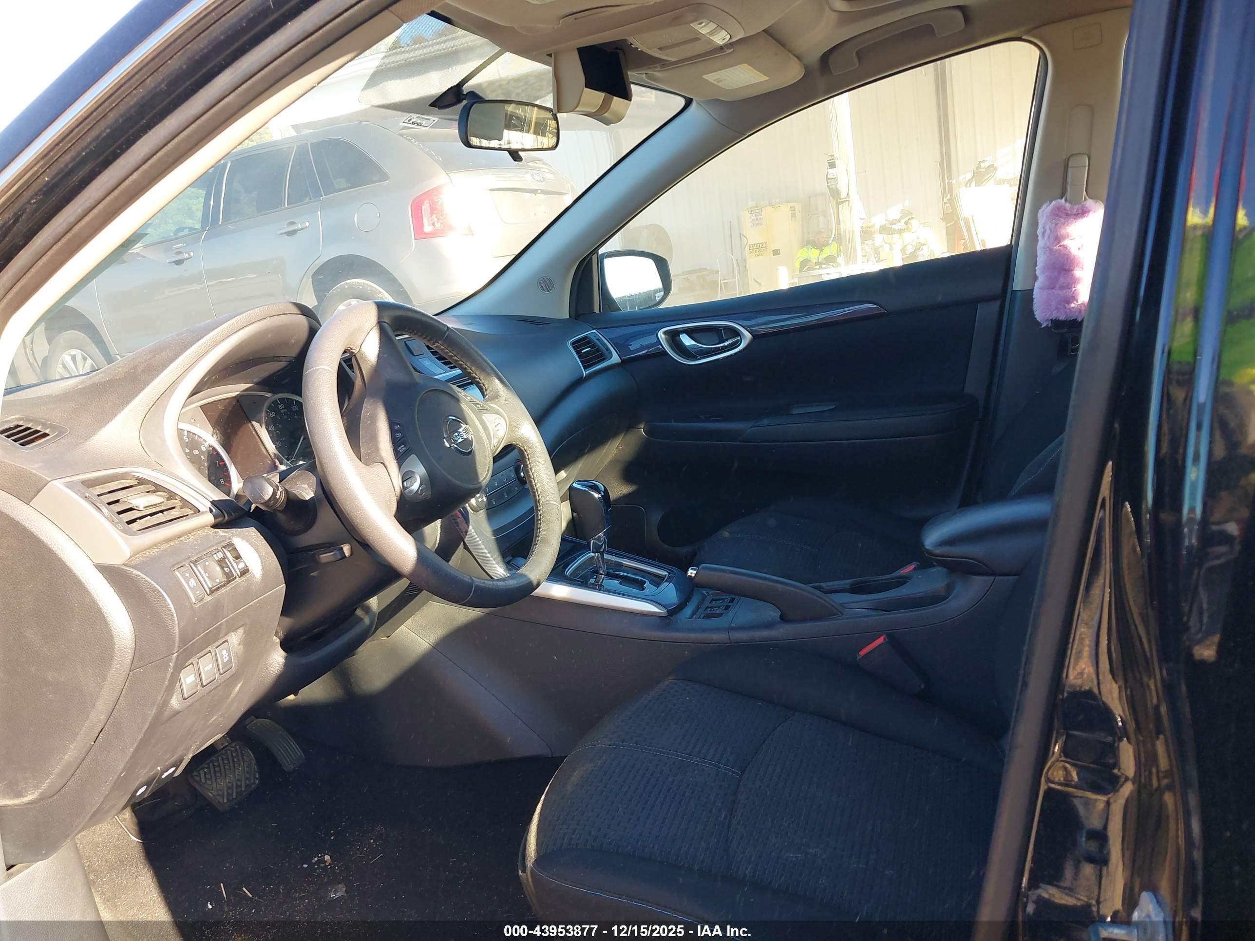 NISSAN SENTRA image 5