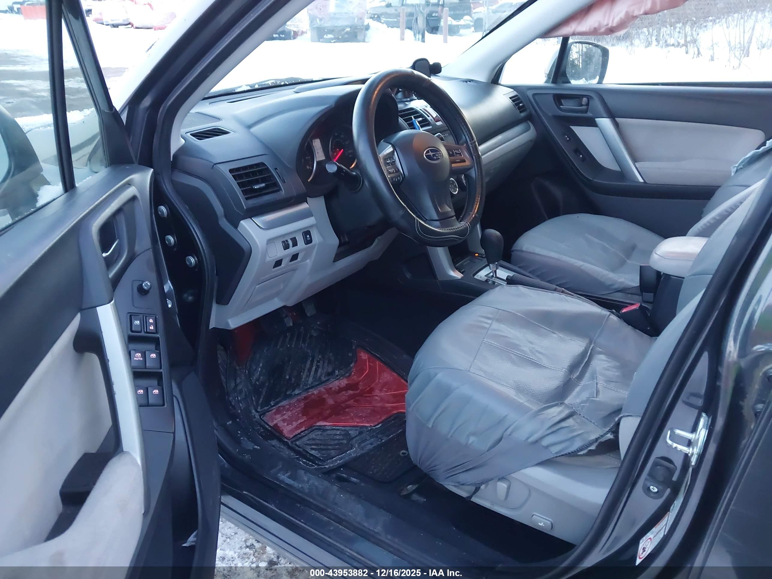 SUBARU FORESTER image 5