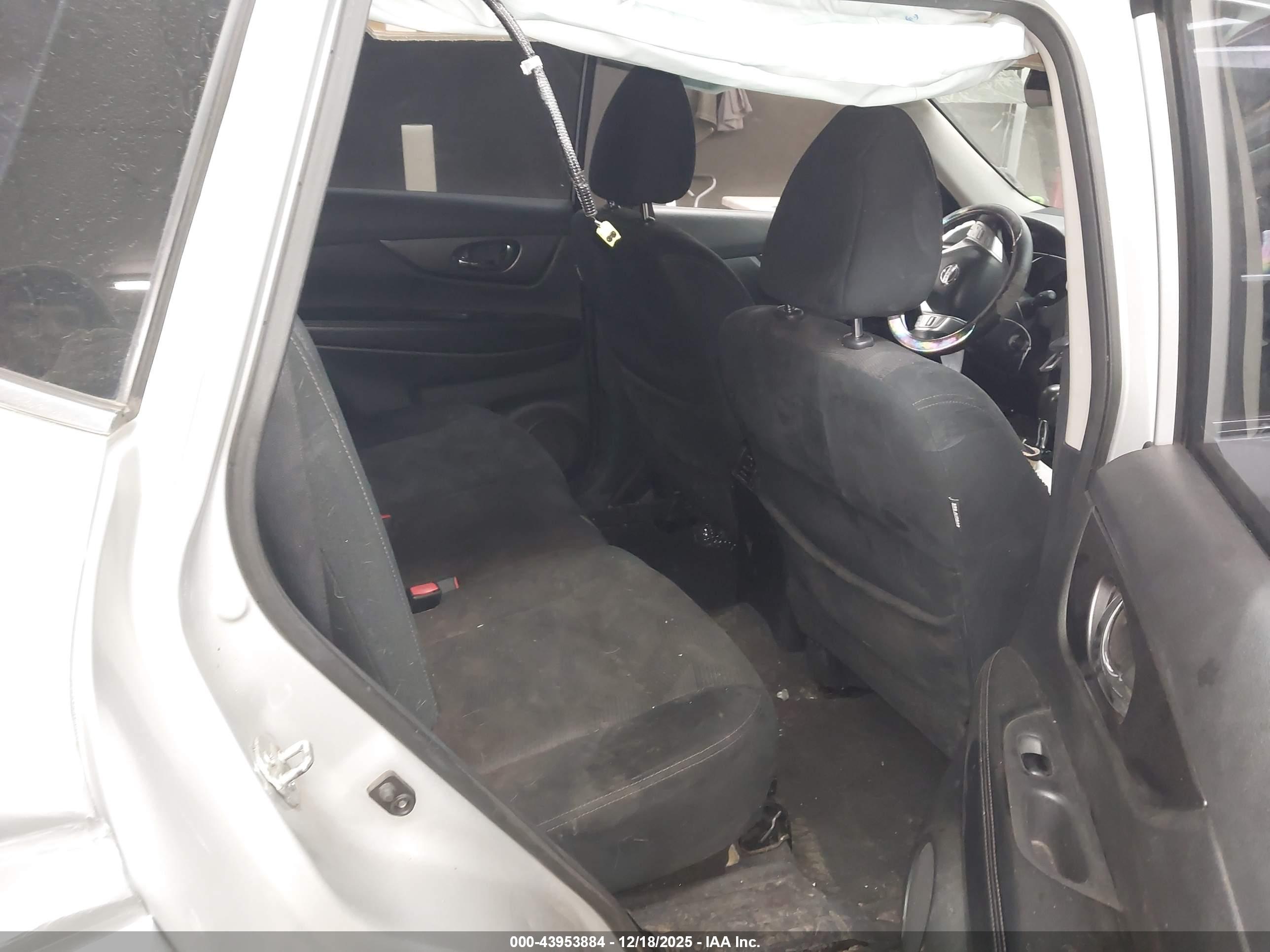 NISSAN ROGUE image 8