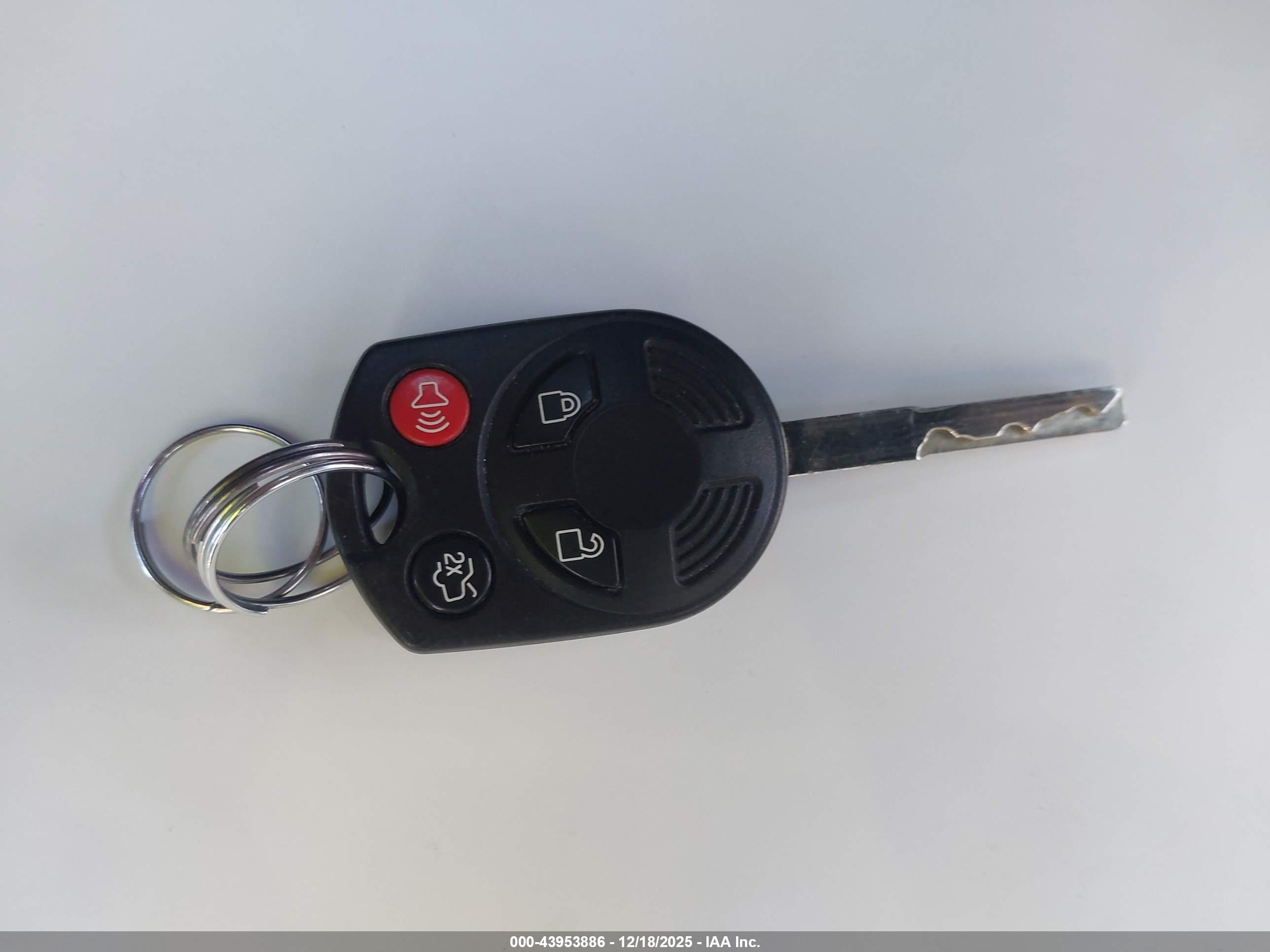 FORD ESCAPE image 11