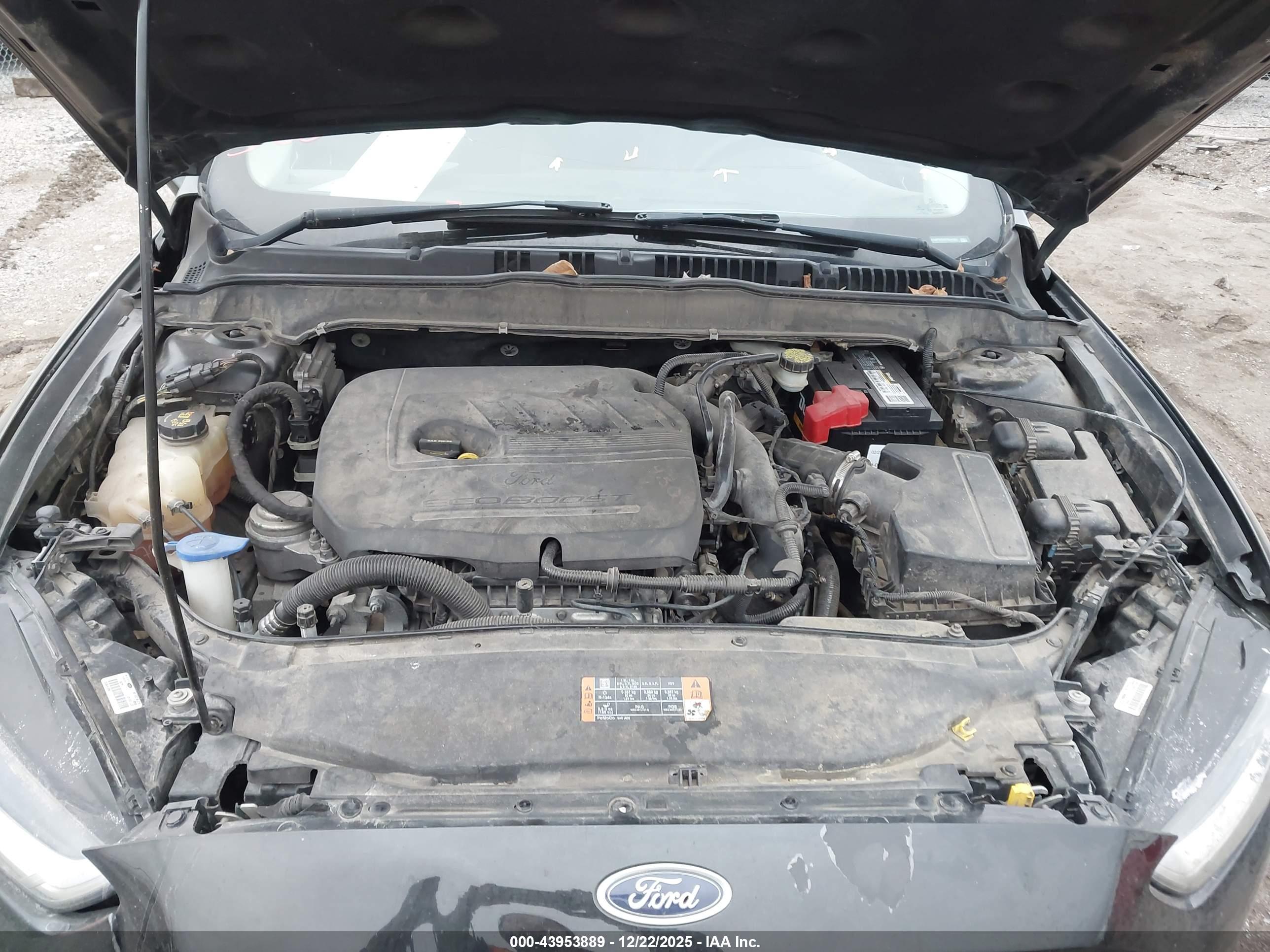 FORD FUSION image 10