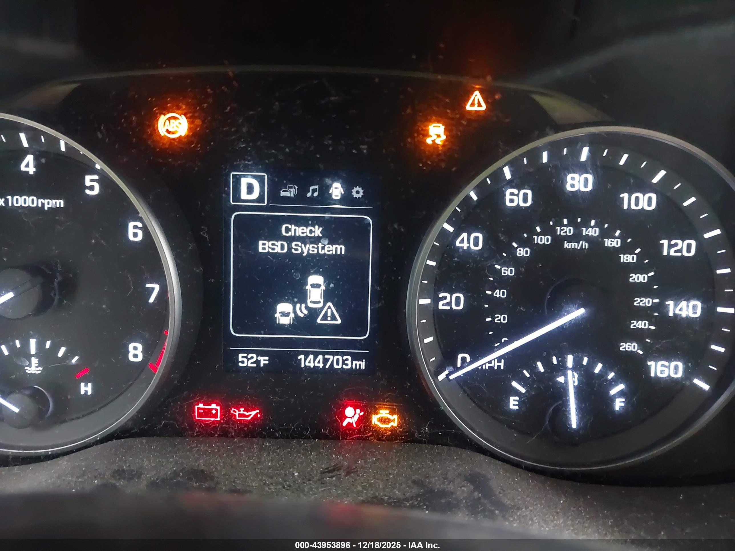 HYUNDAI ELANTRA image 7