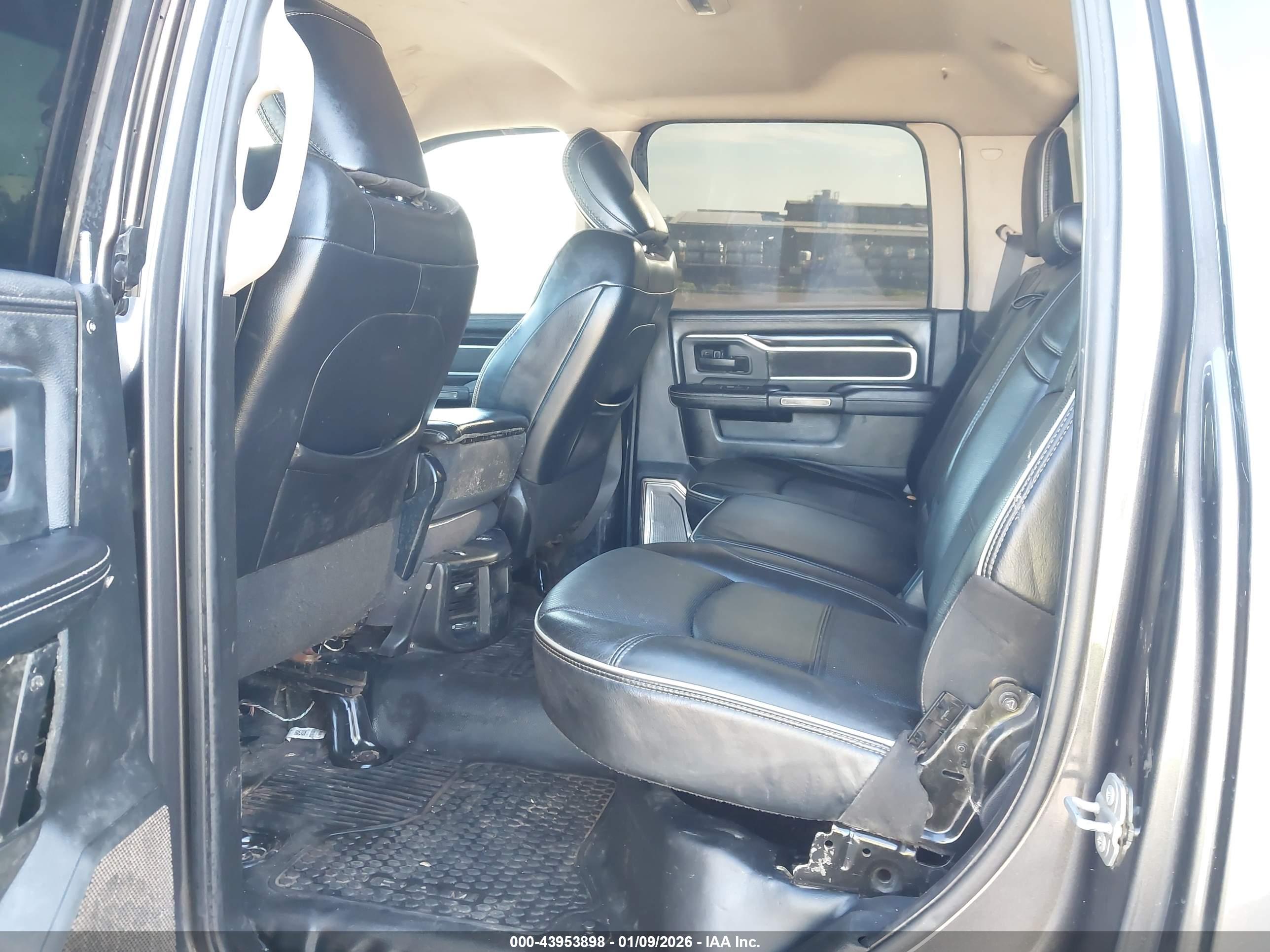 RAM 3500 image 8