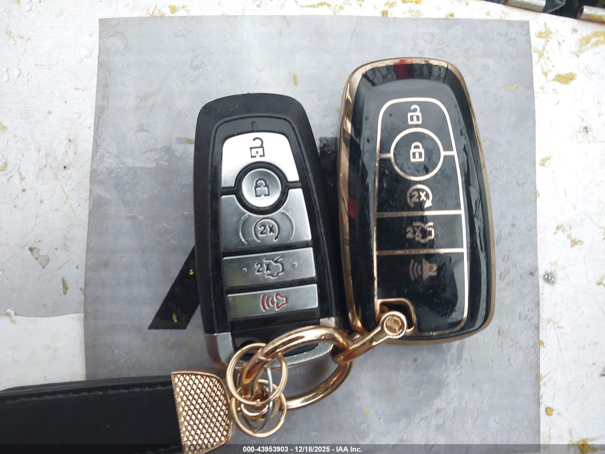 FORD EXPLORER image 11
