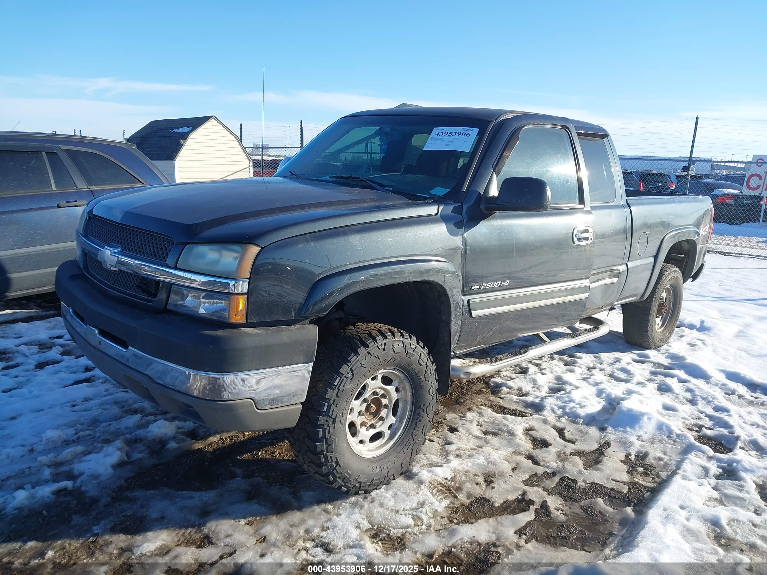 CHEVROLET SILVERADO image 2