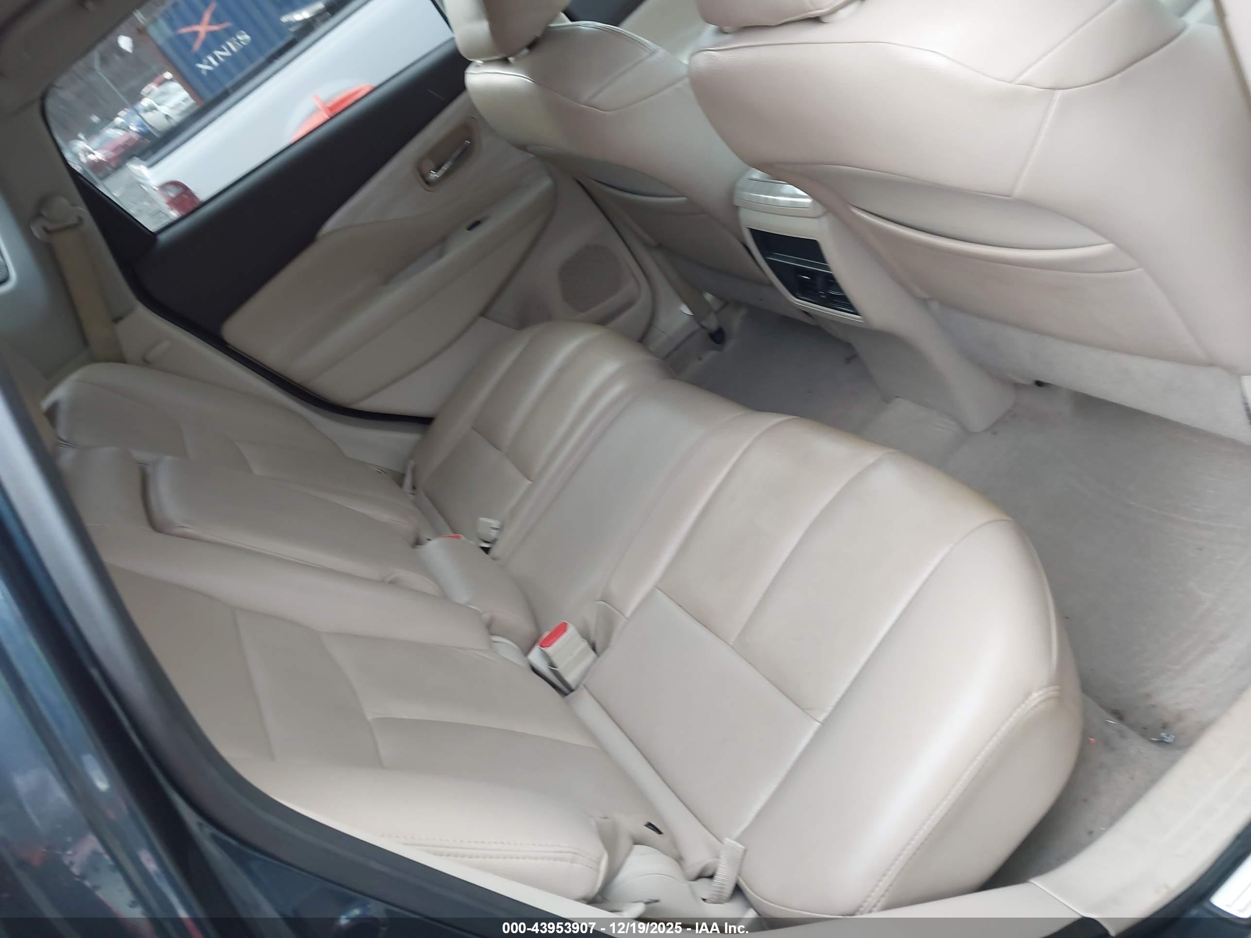 NISSAN MURANO image 8