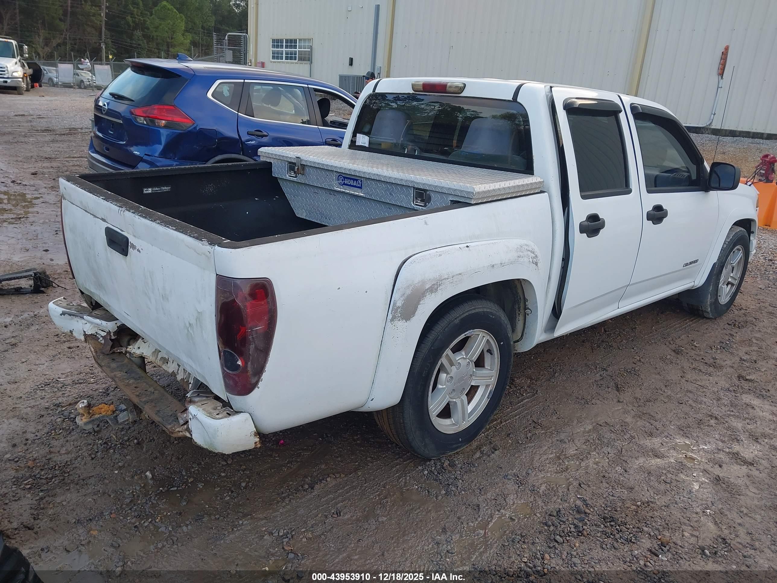 CHEVROLET COLORADO image 4