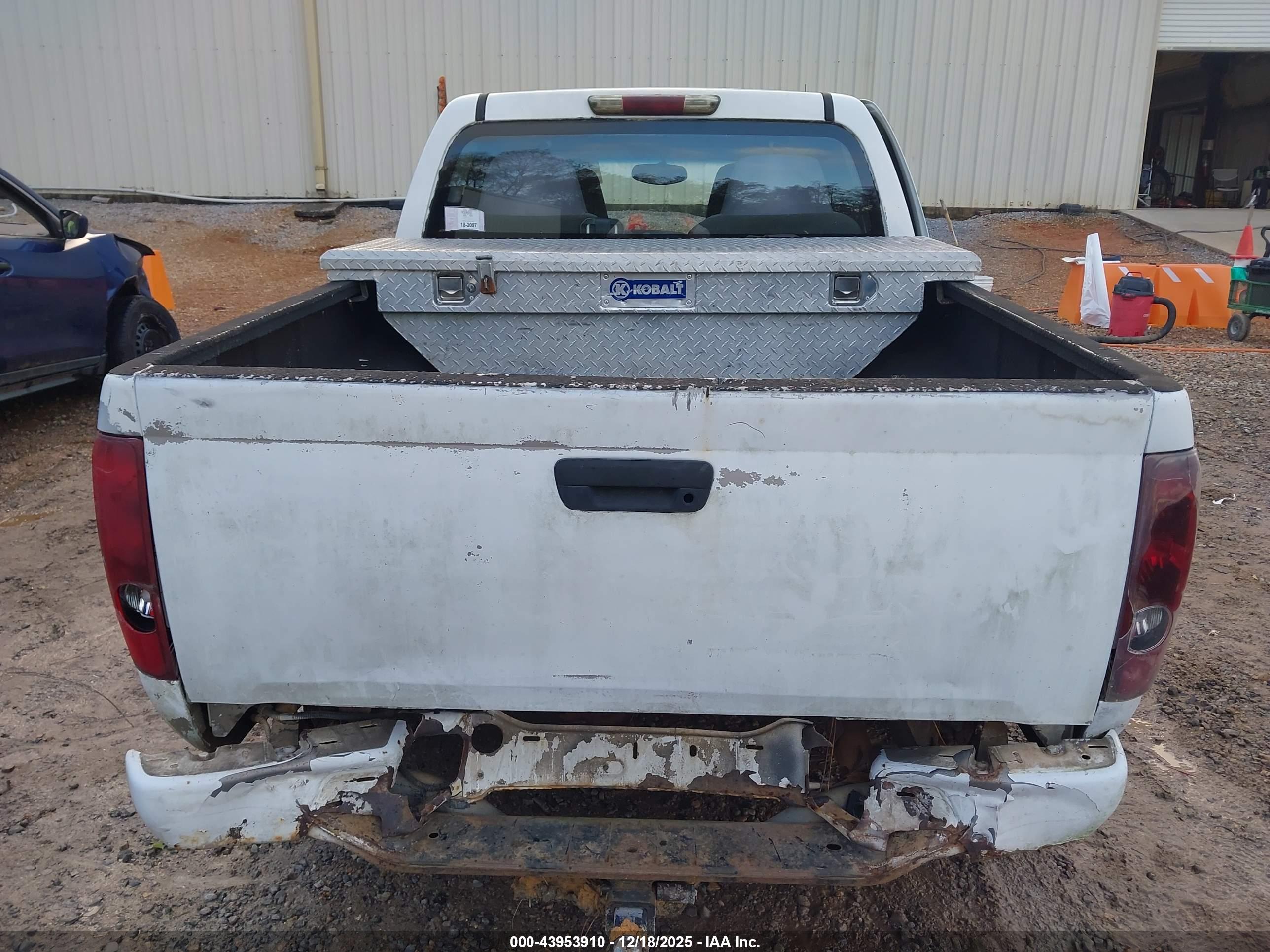 CHEVROLET COLORADO image 6