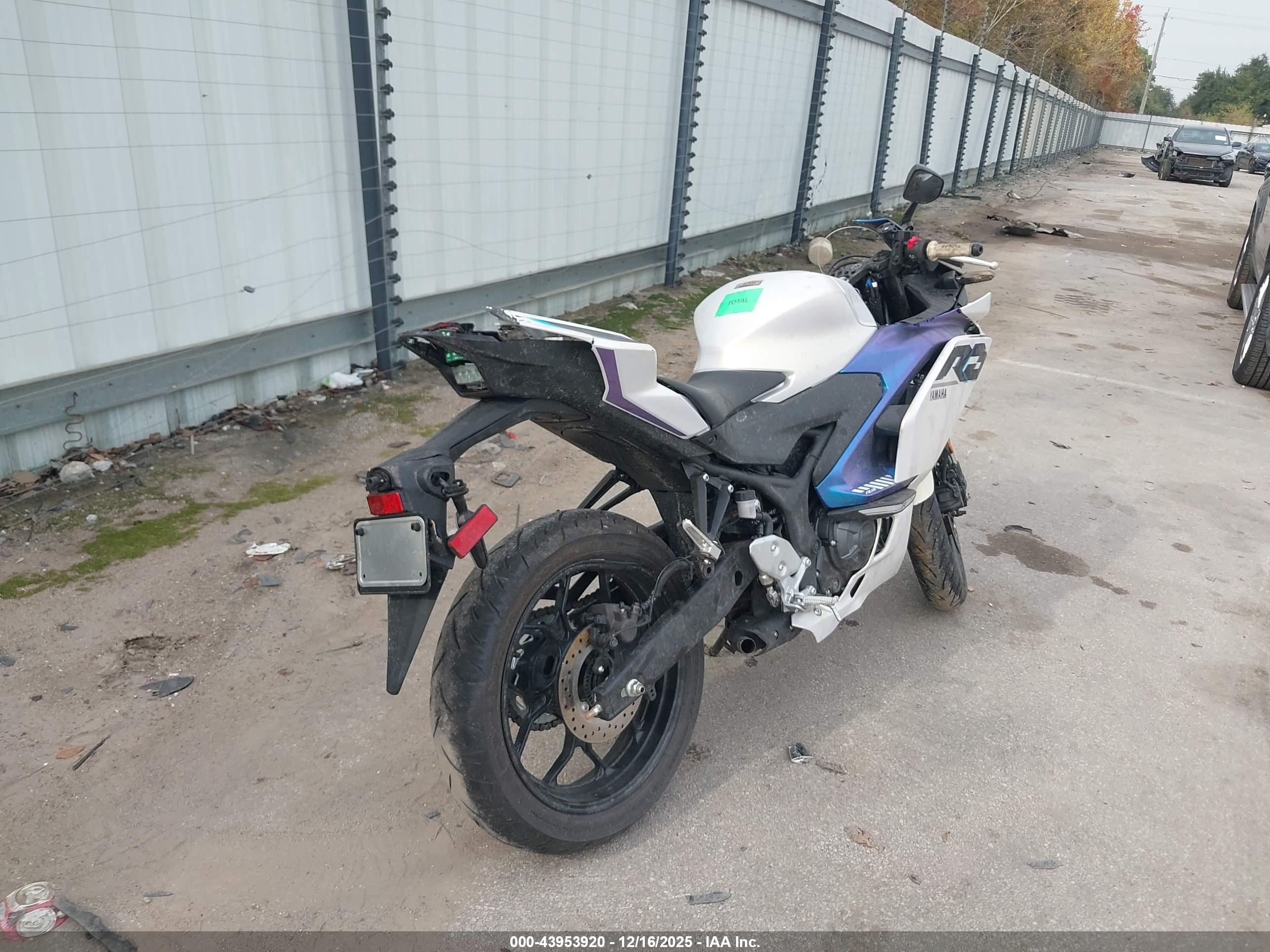 YAMAHA YFZ320 image 4
