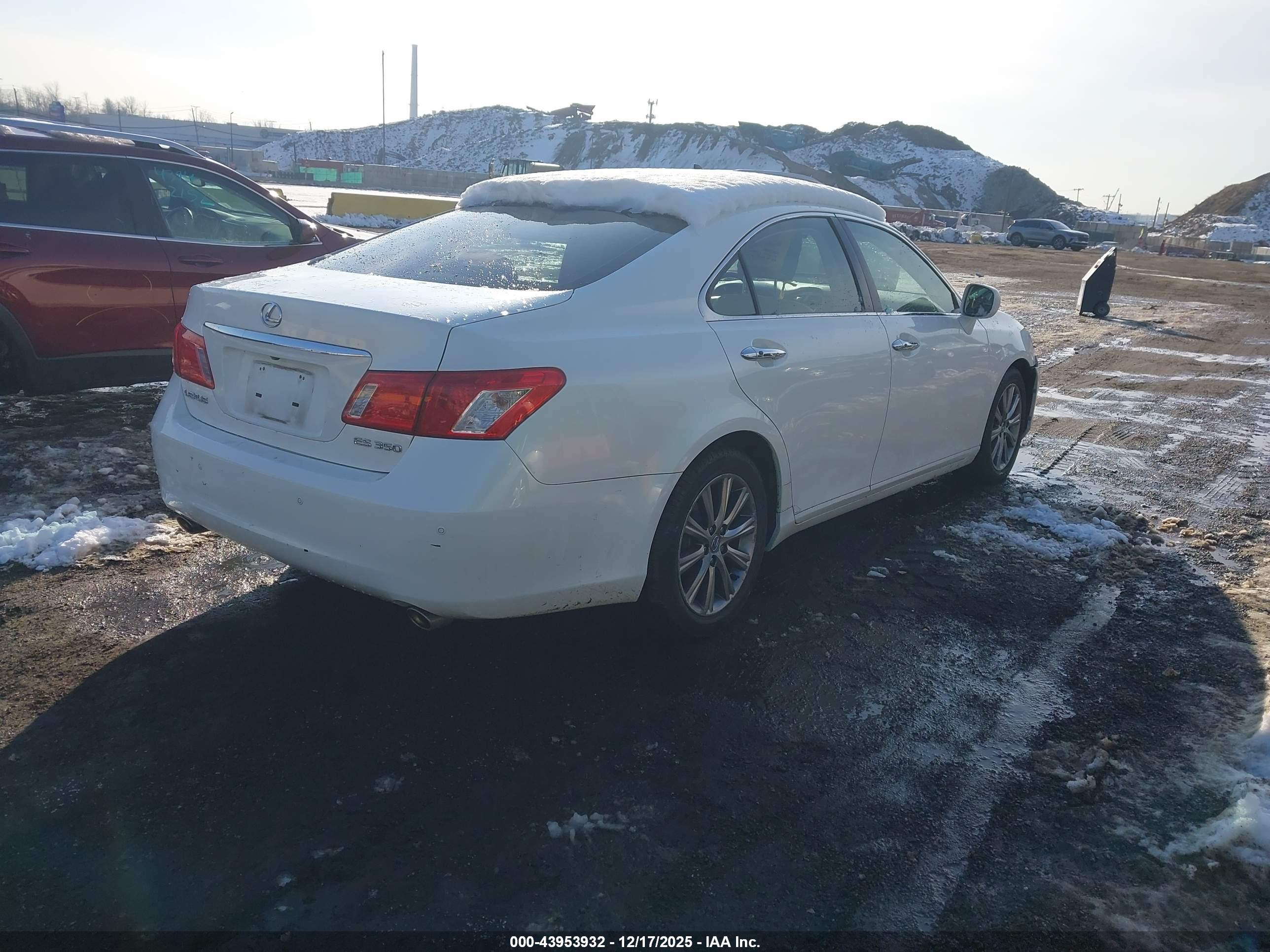 LEXUS ES image 4