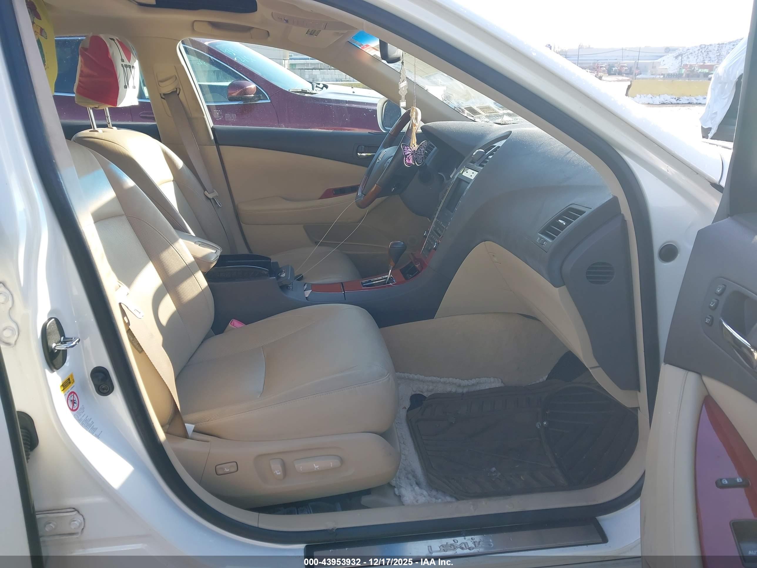 LEXUS ES image 5