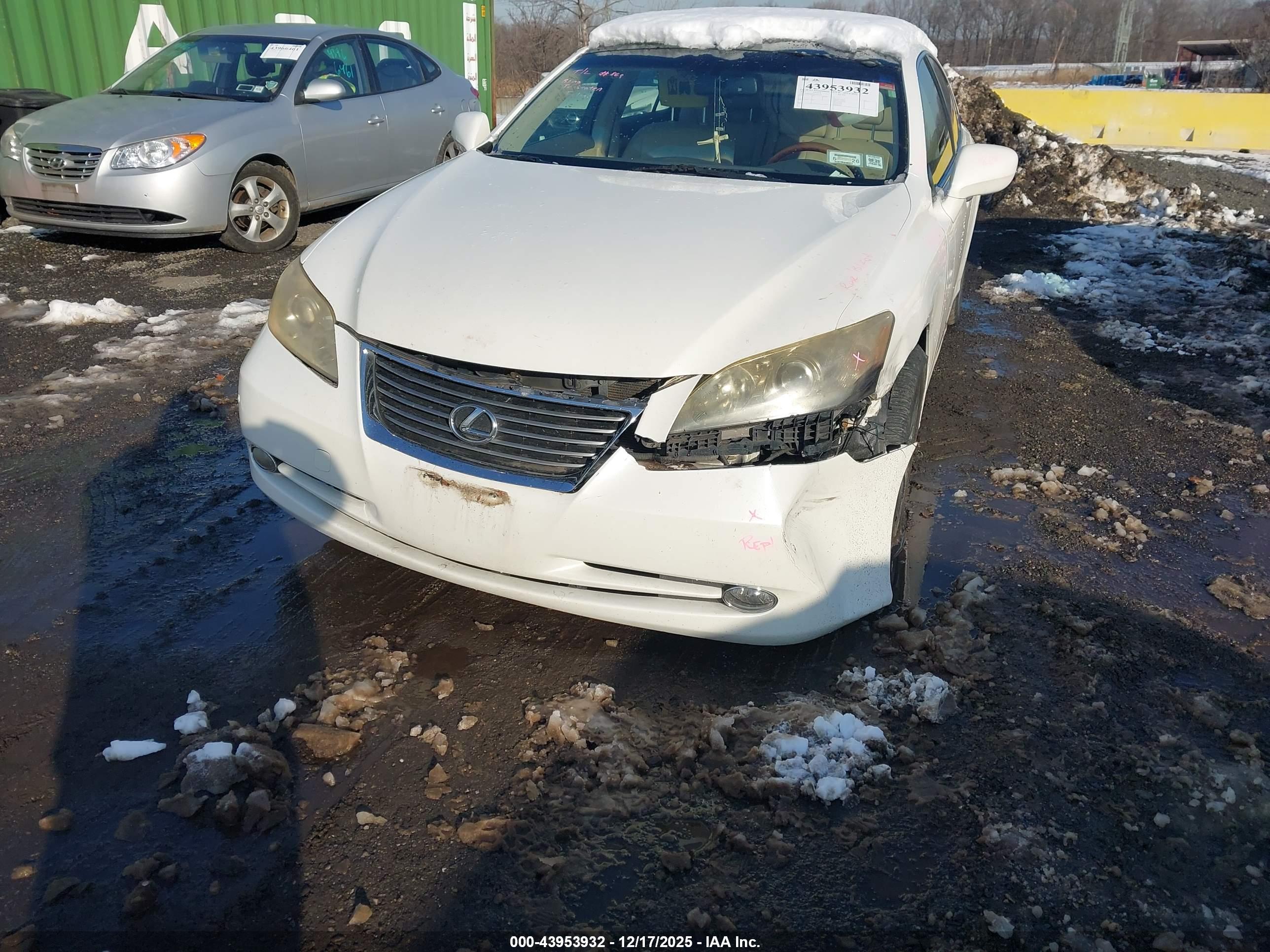 LEXUS ES image 6
