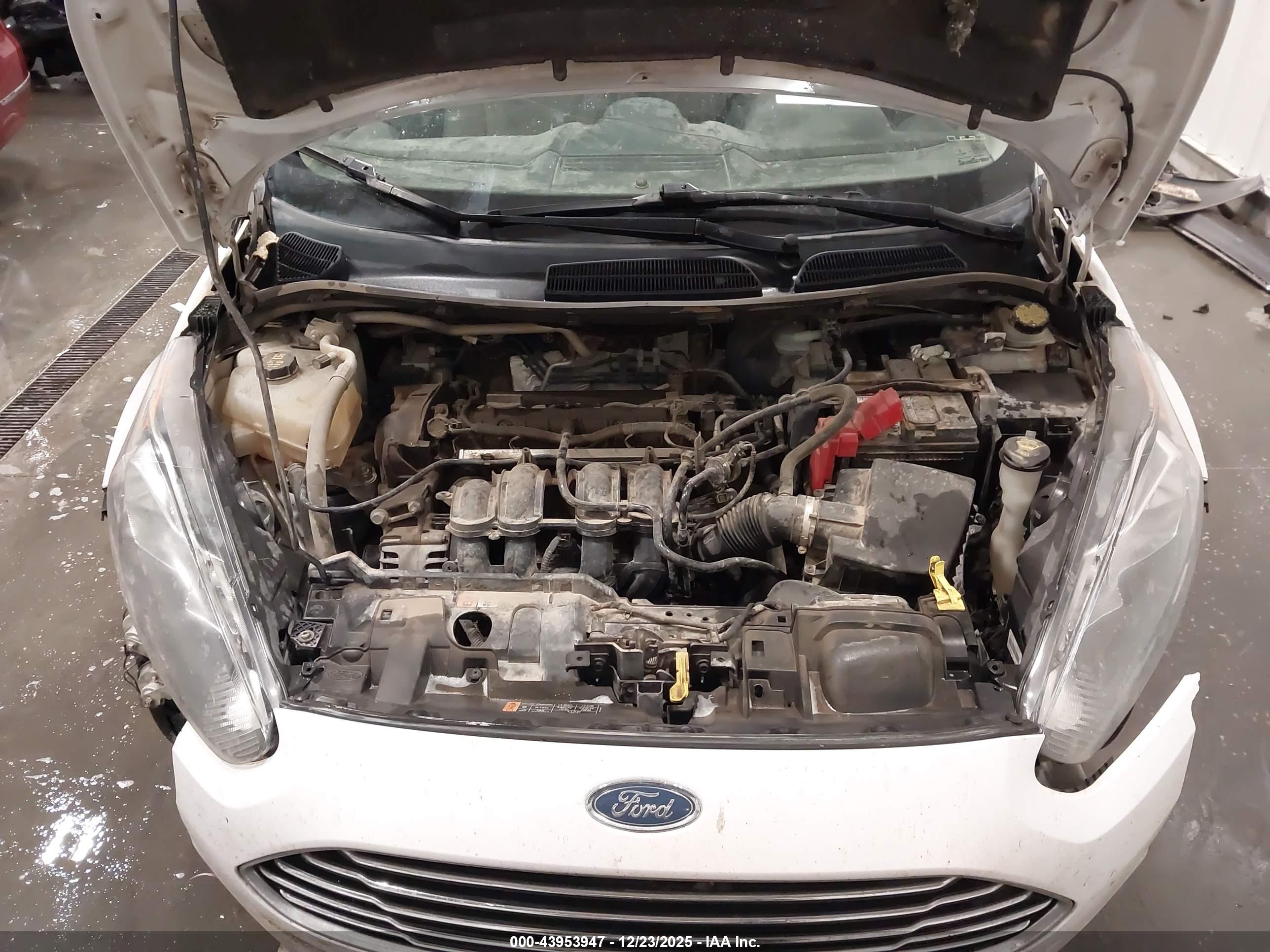 FORD FIESTA image 10