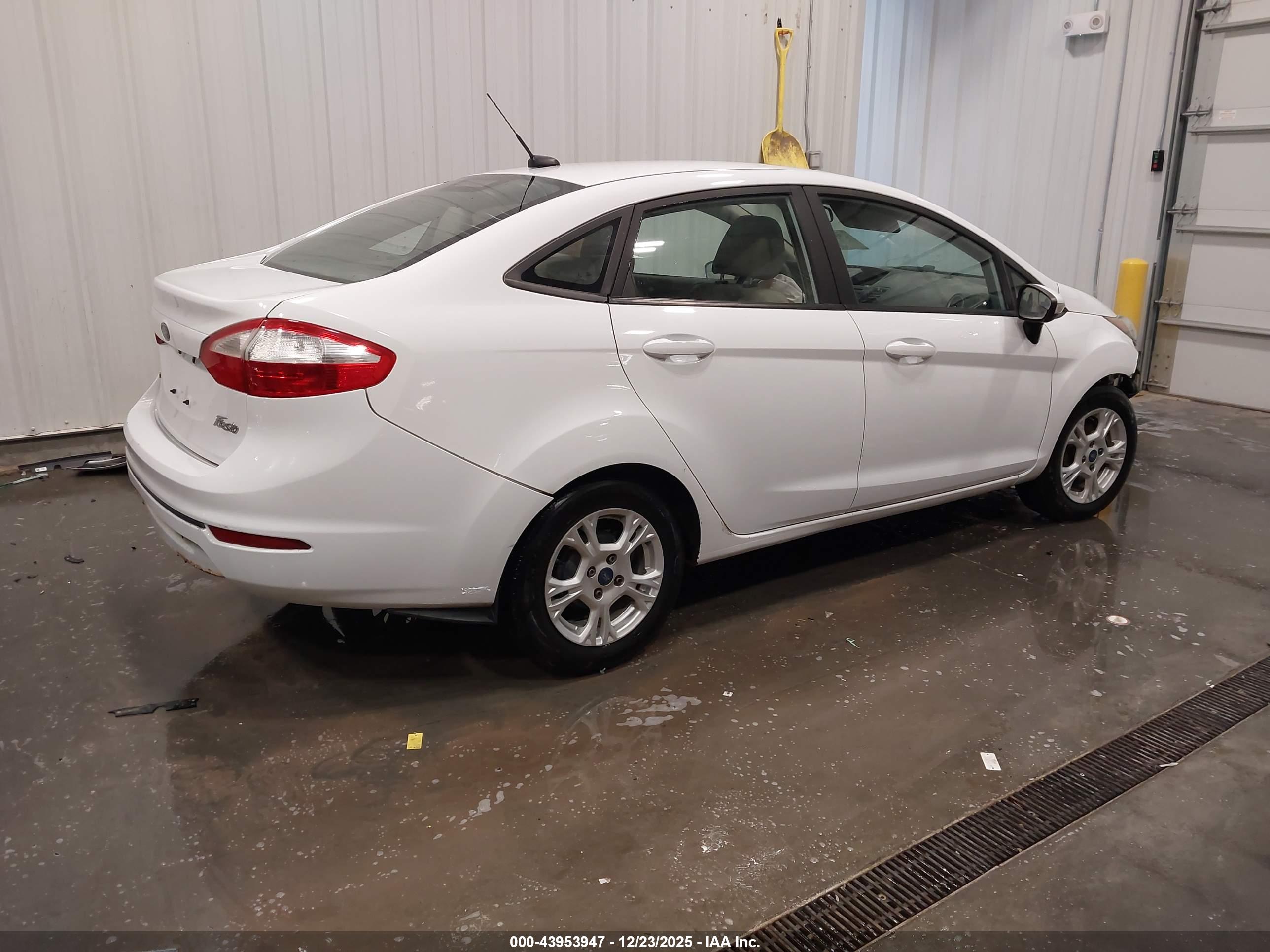 FORD FIESTA image 4