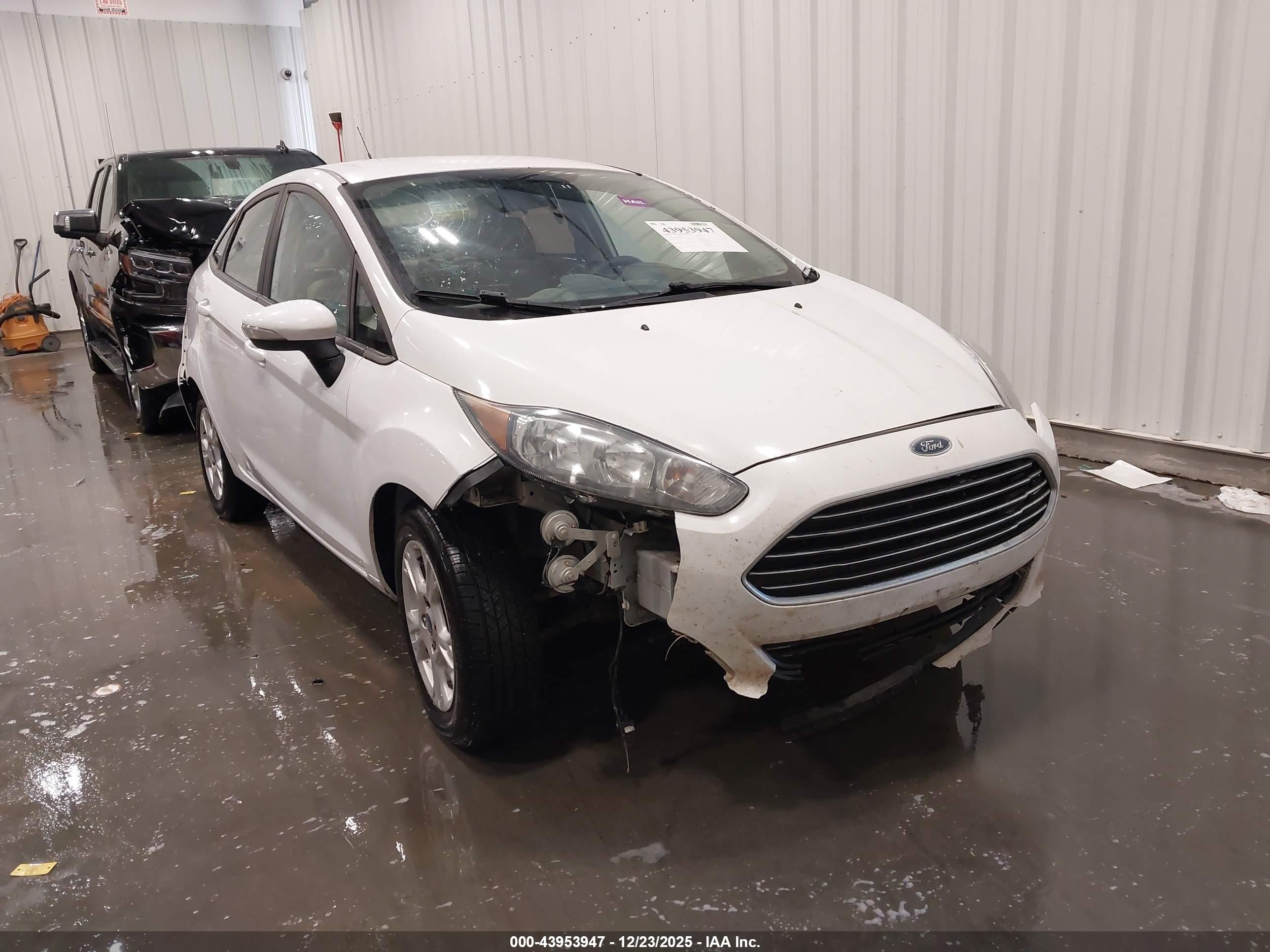 FORD FIESTA image 6
