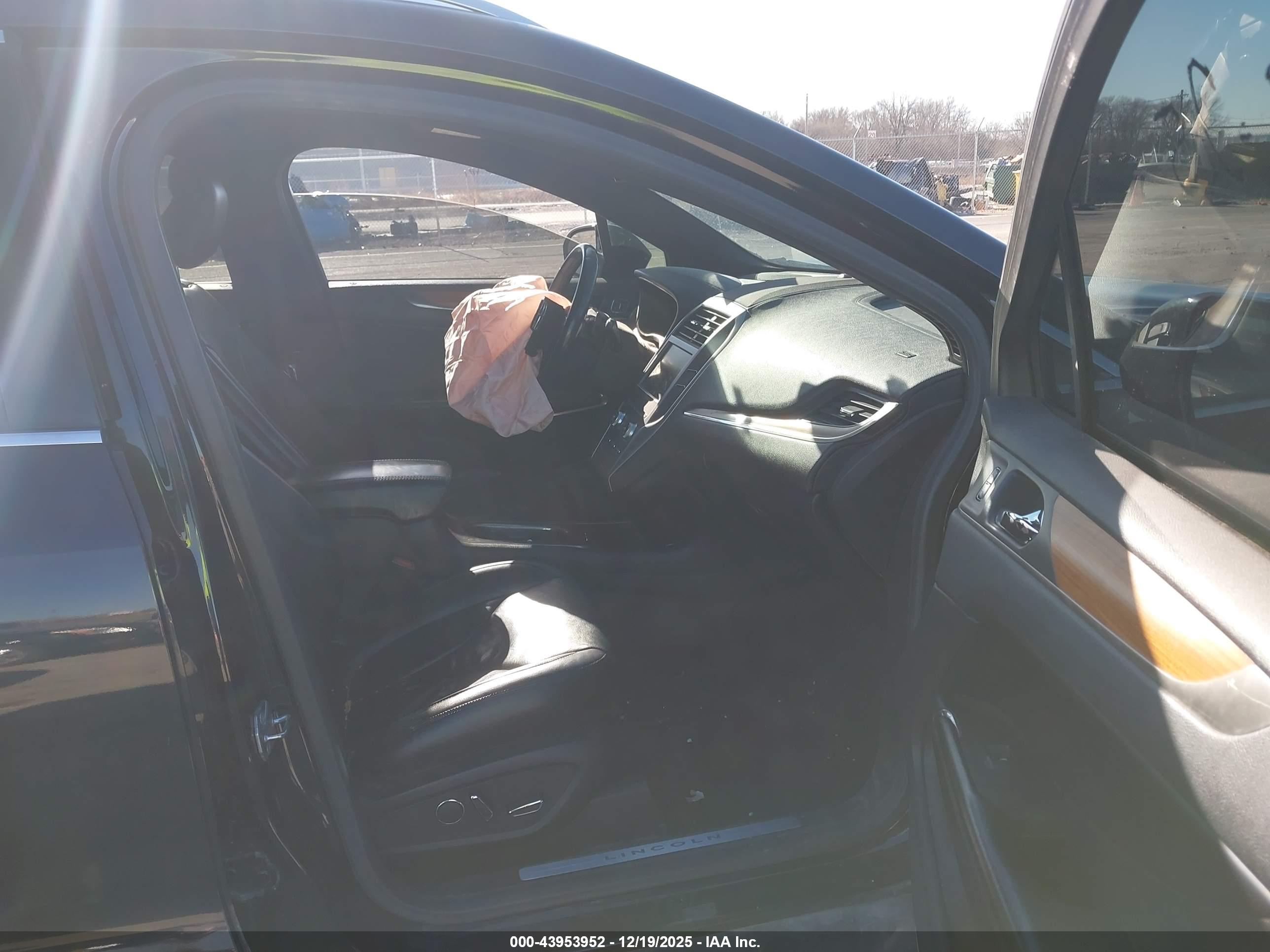 LINCOLN MKC image 5
