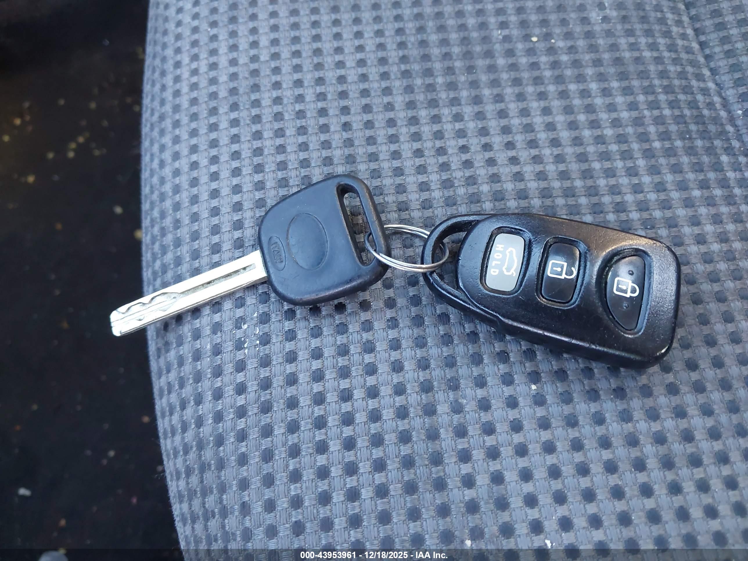 HYUNDAI SONATA image 11