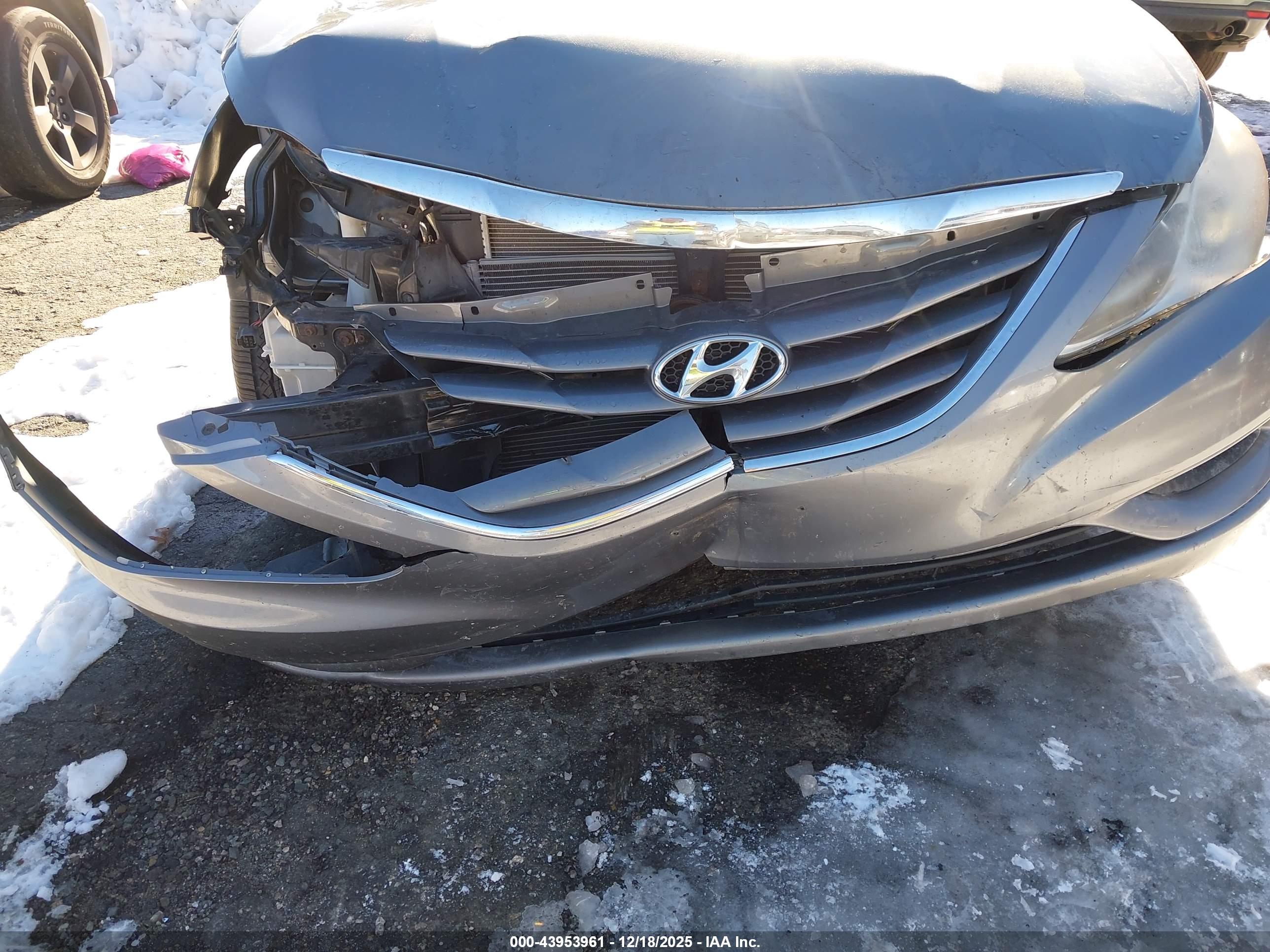 HYUNDAI SONATA image 6