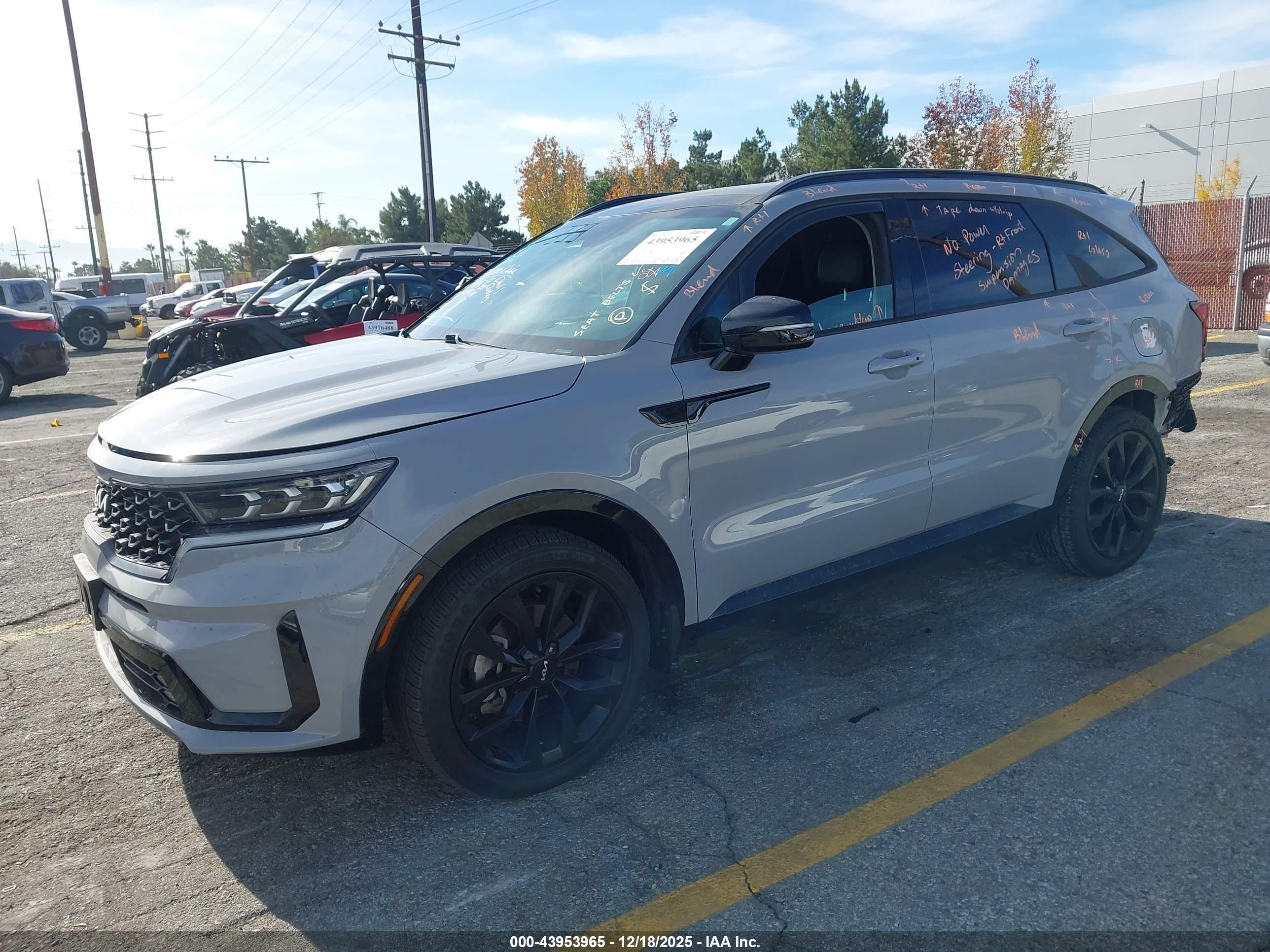 KIA SORENTO image 2
