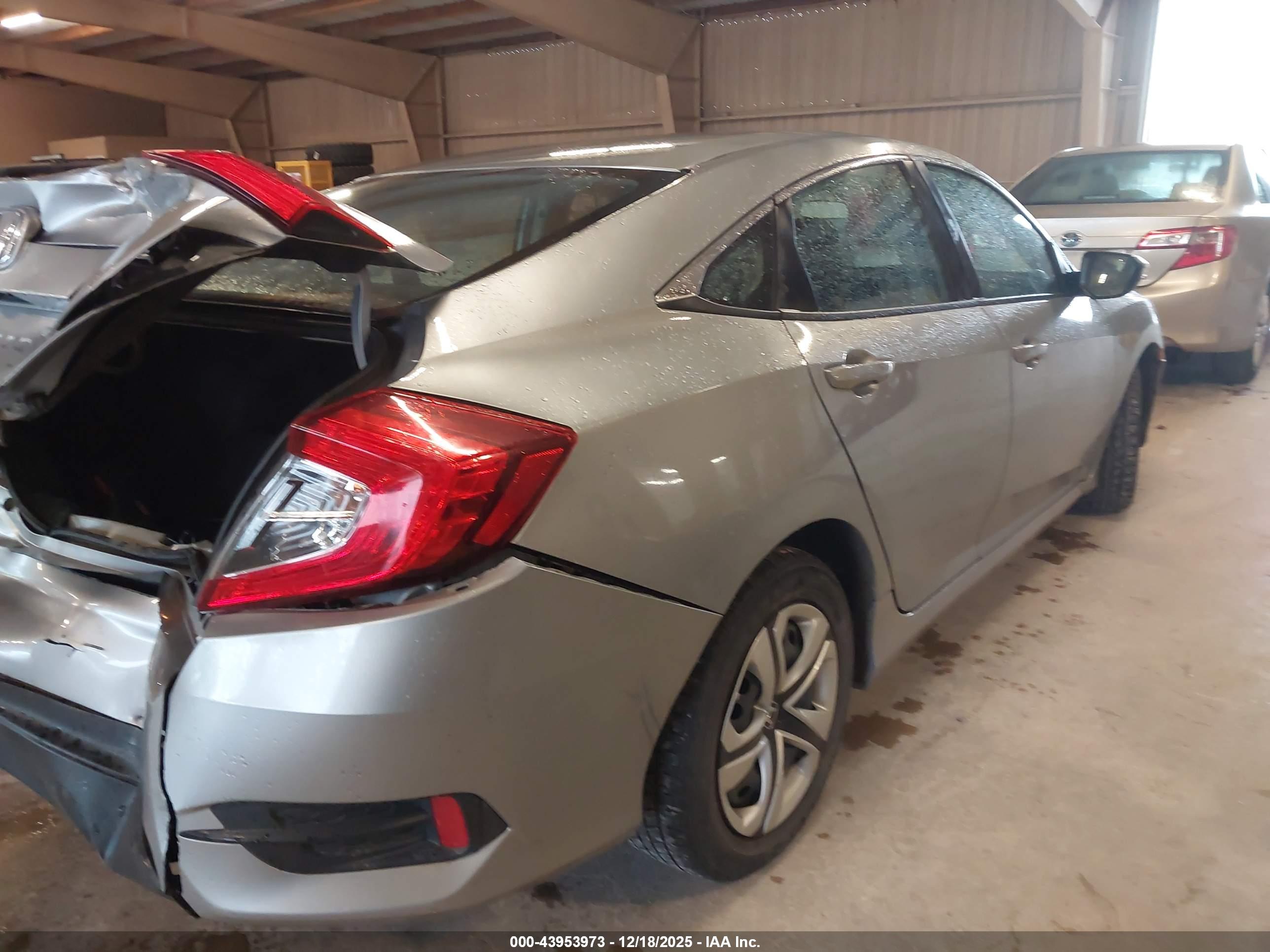 HONDA CIVIC image 4