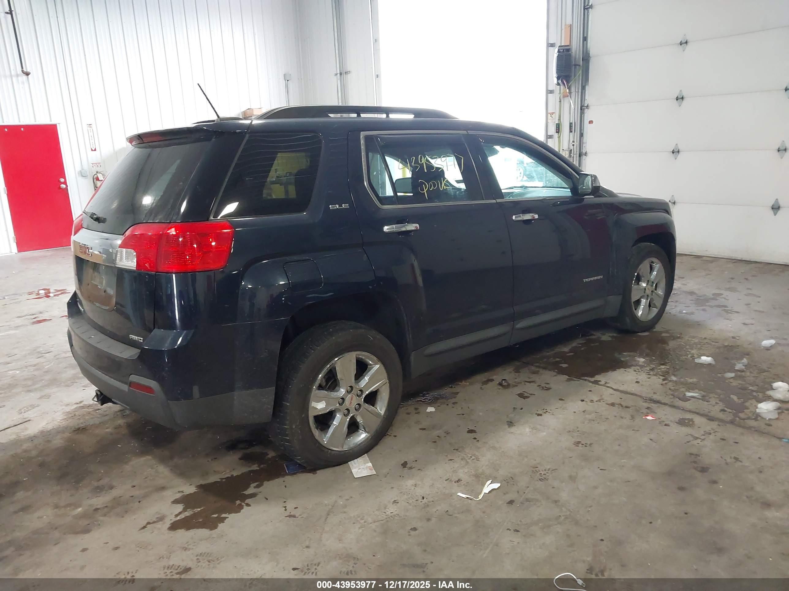 GMC TERRAIN image 4