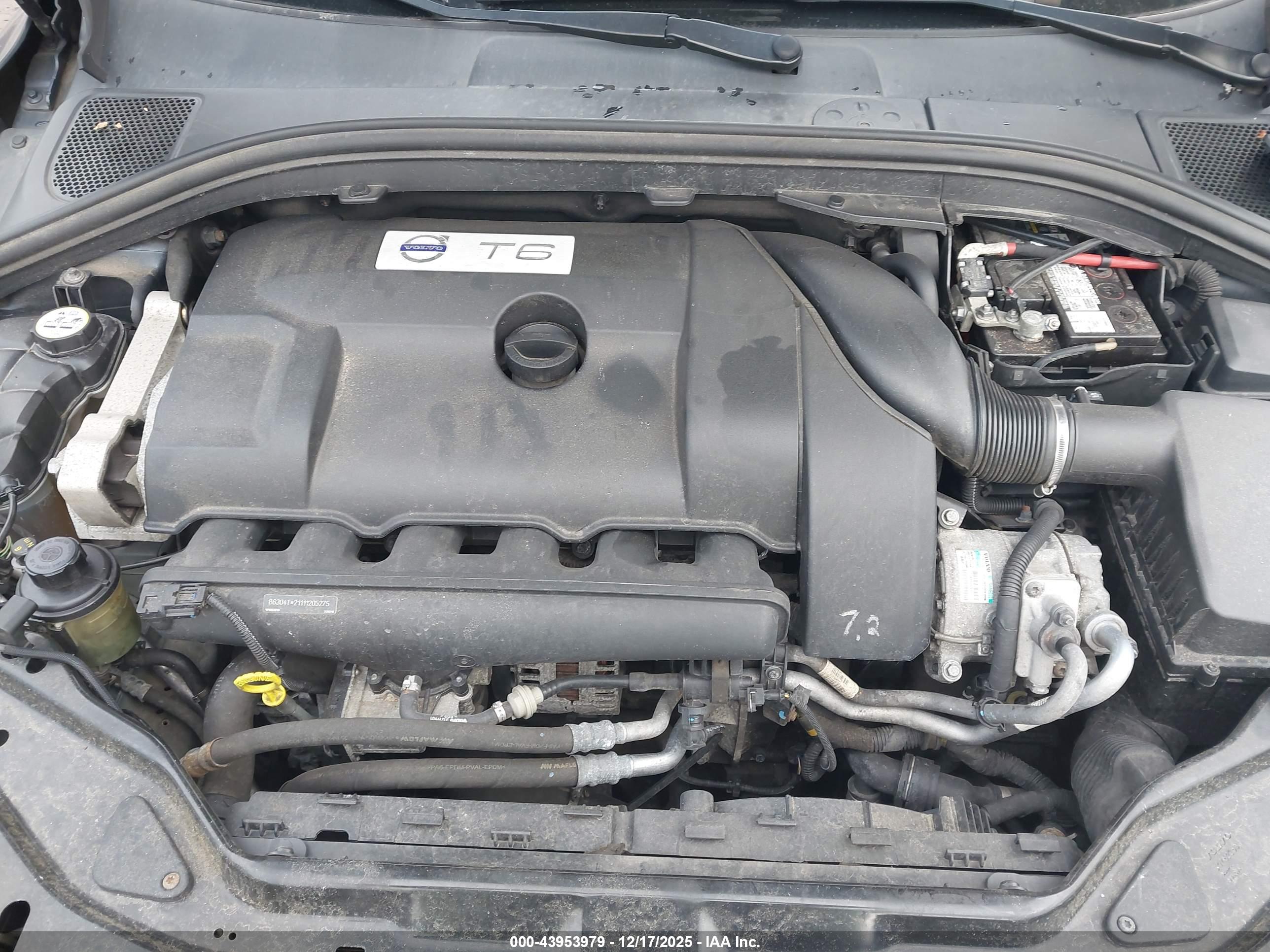 VOLVO XC60 image 10